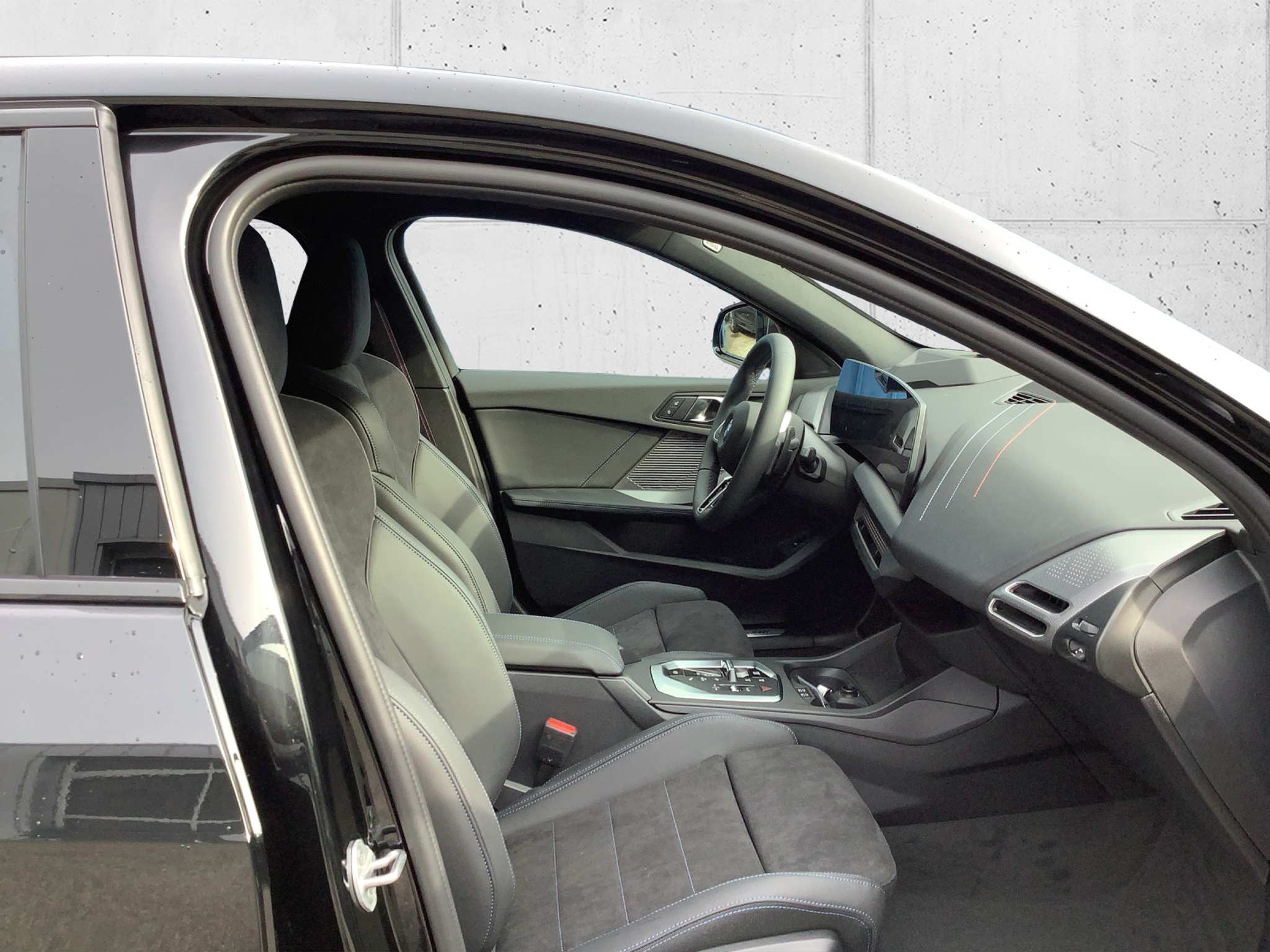 listing desktop thumbnail image 17