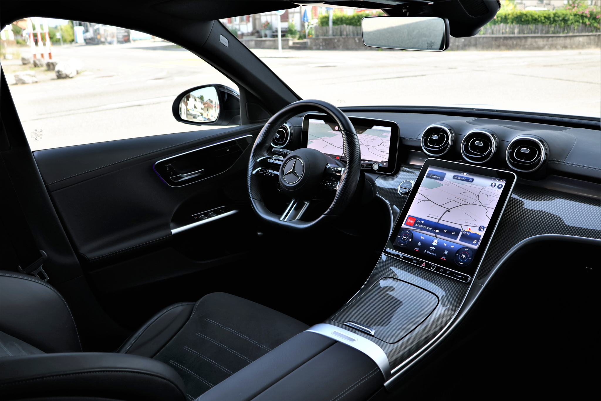 listing desktop thumbnail image 12