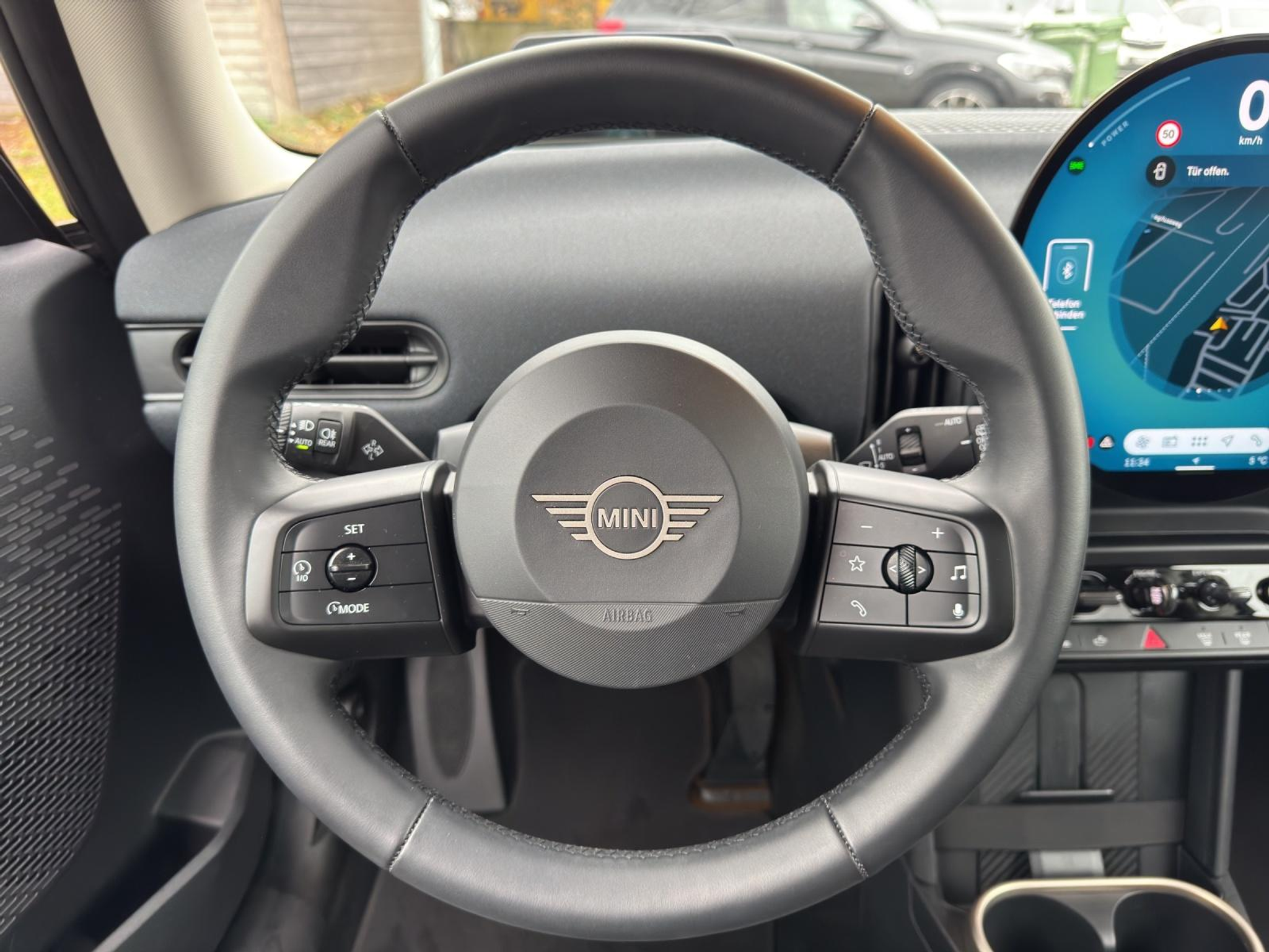 listing desktop thumbnail image 10