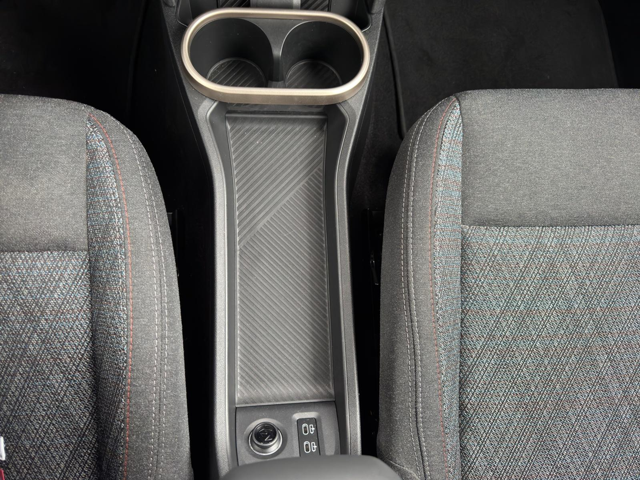 listing desktop thumbnail image 13