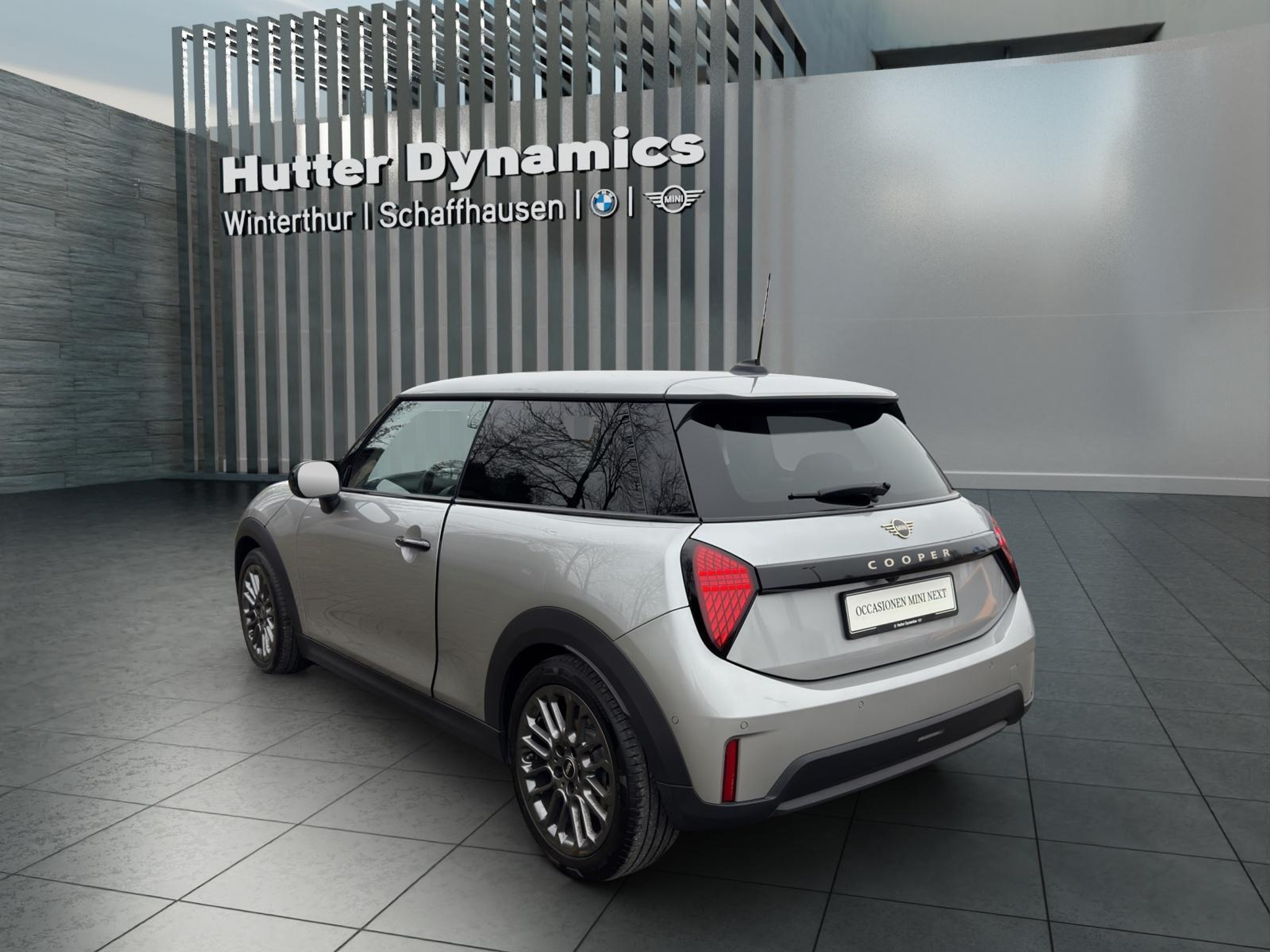 listing desktop thumbnail image 6