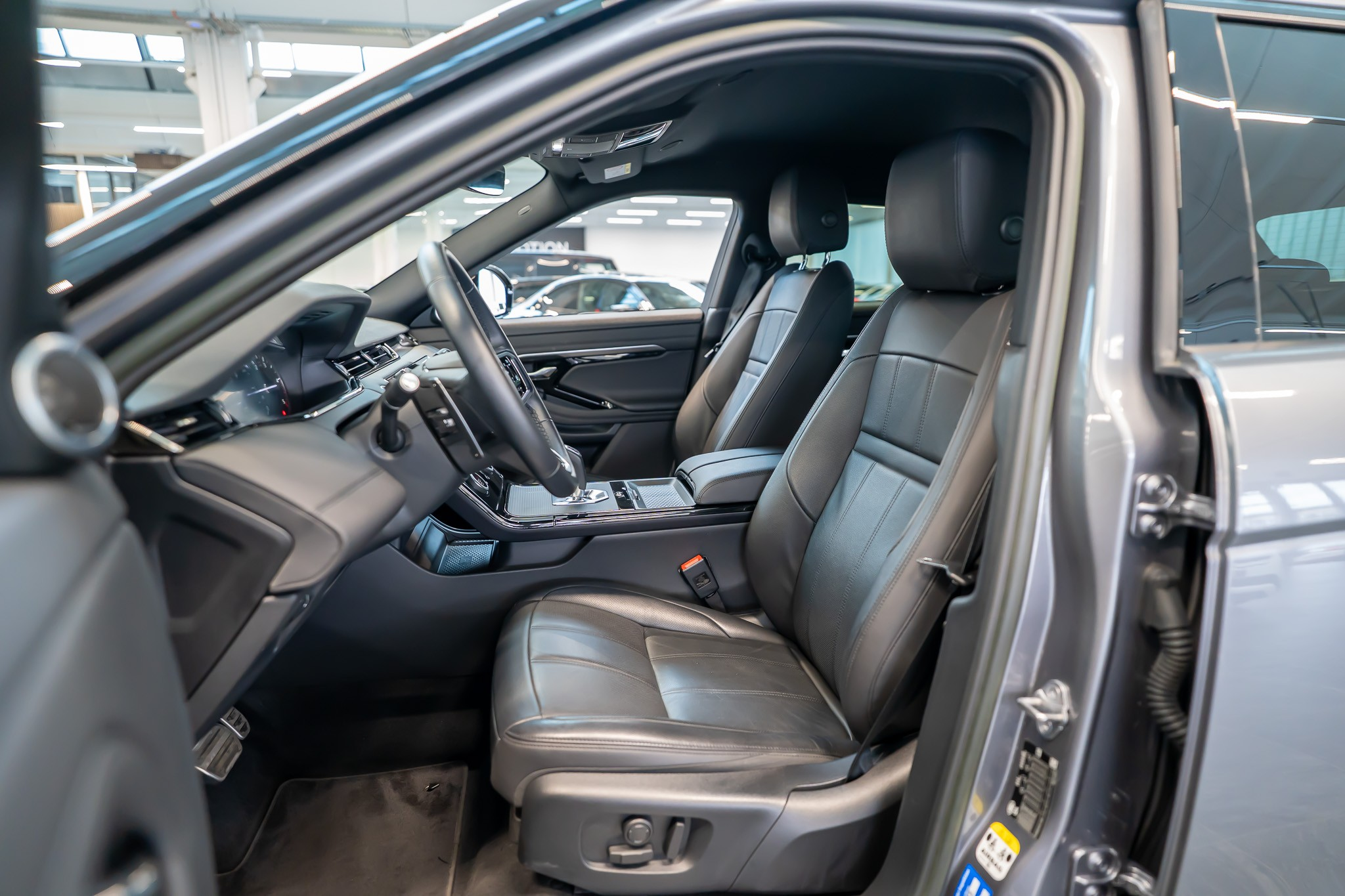 listing desktop thumbnail image 9