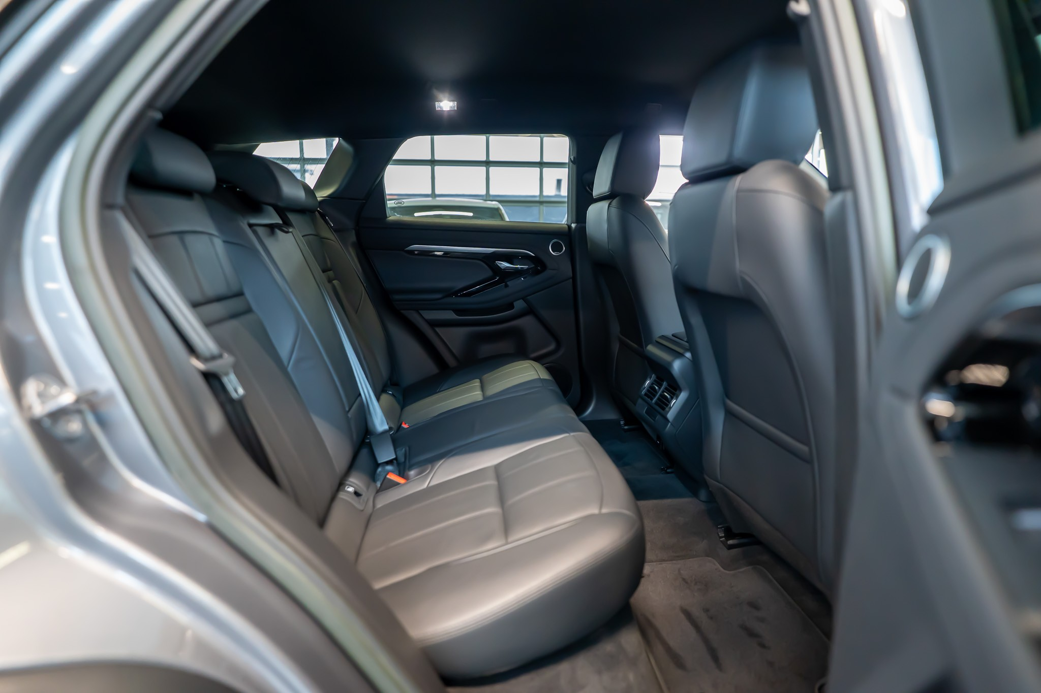 listing desktop thumbnail image 11