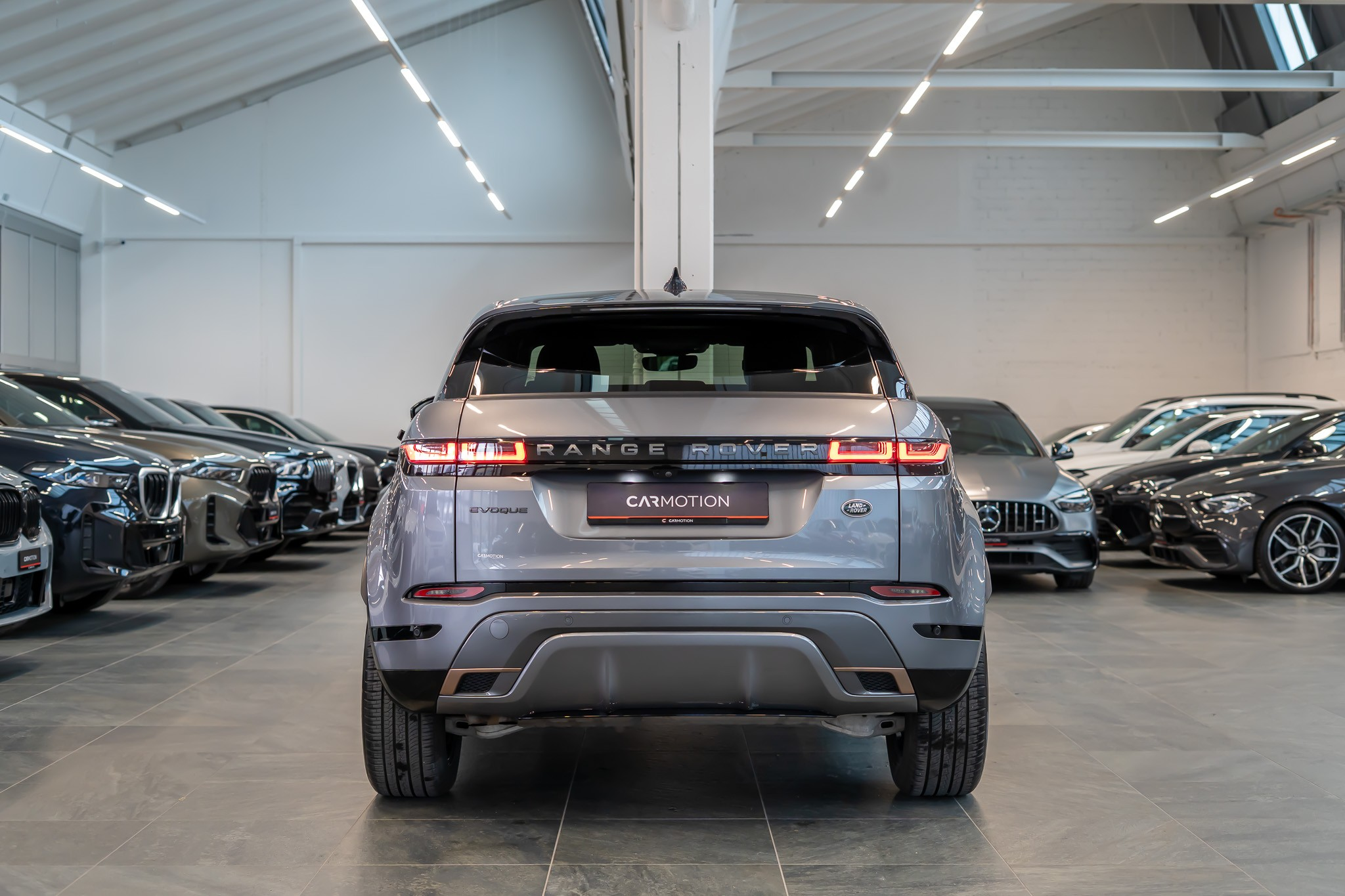 listing desktop thumbnail image 4