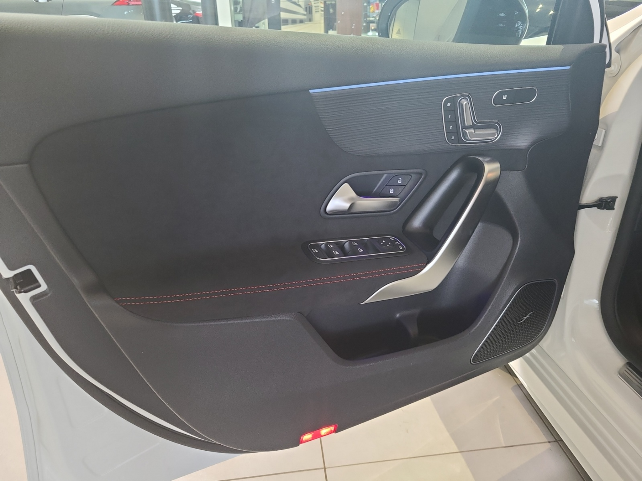 listing desktop thumbnail image 8