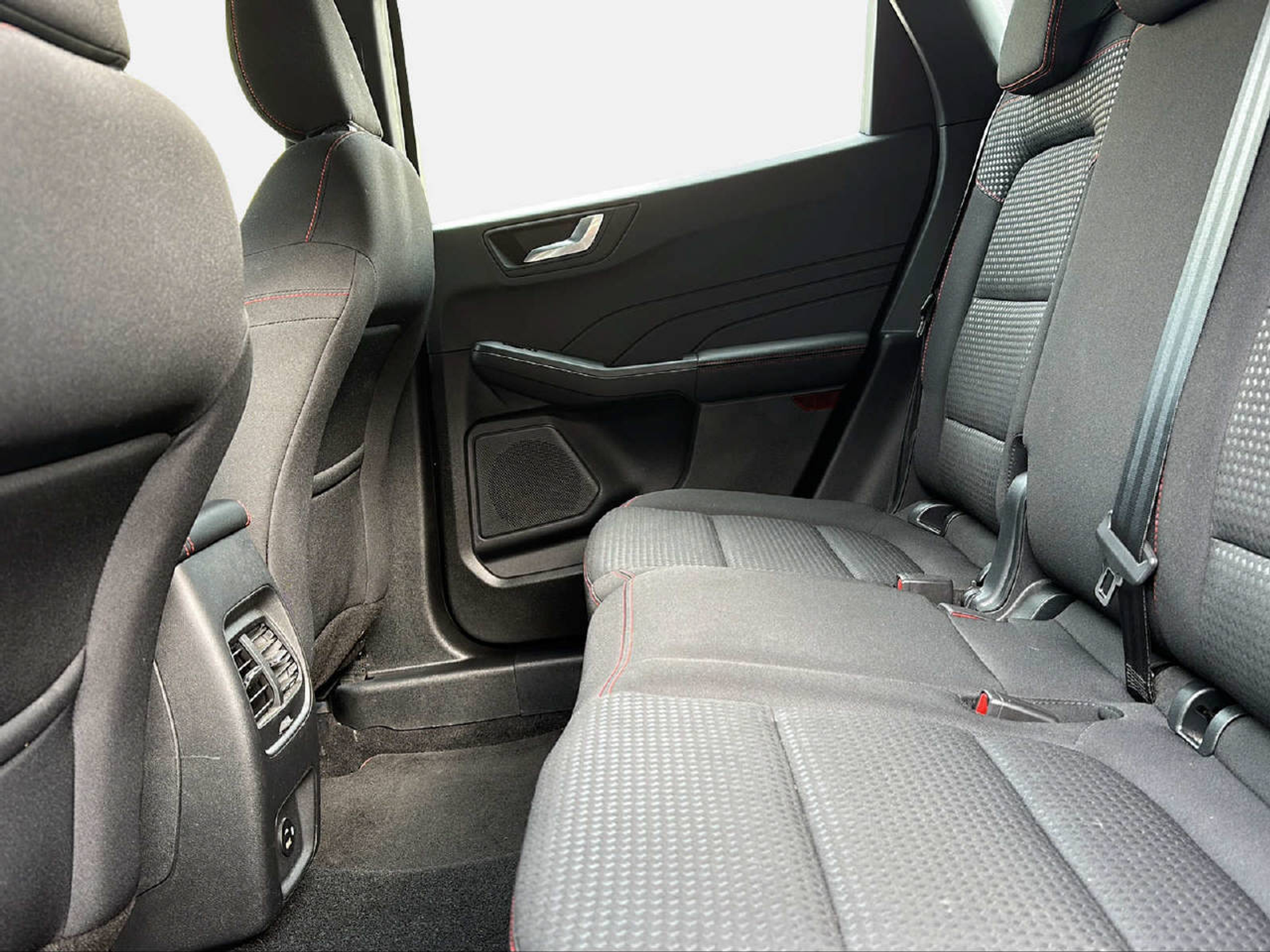 listing desktop thumbnail image 13