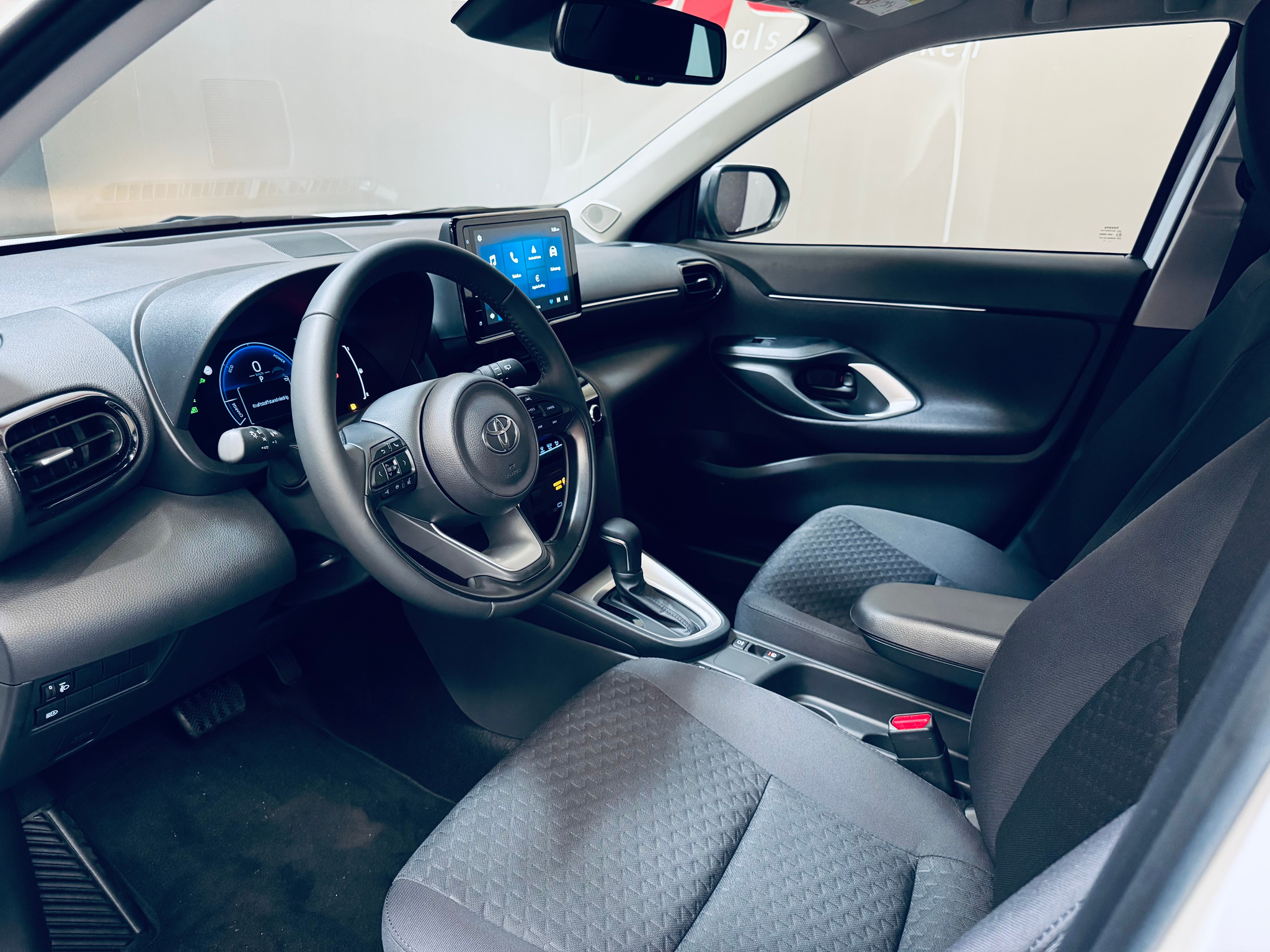 listing desktop thumbnail image 11