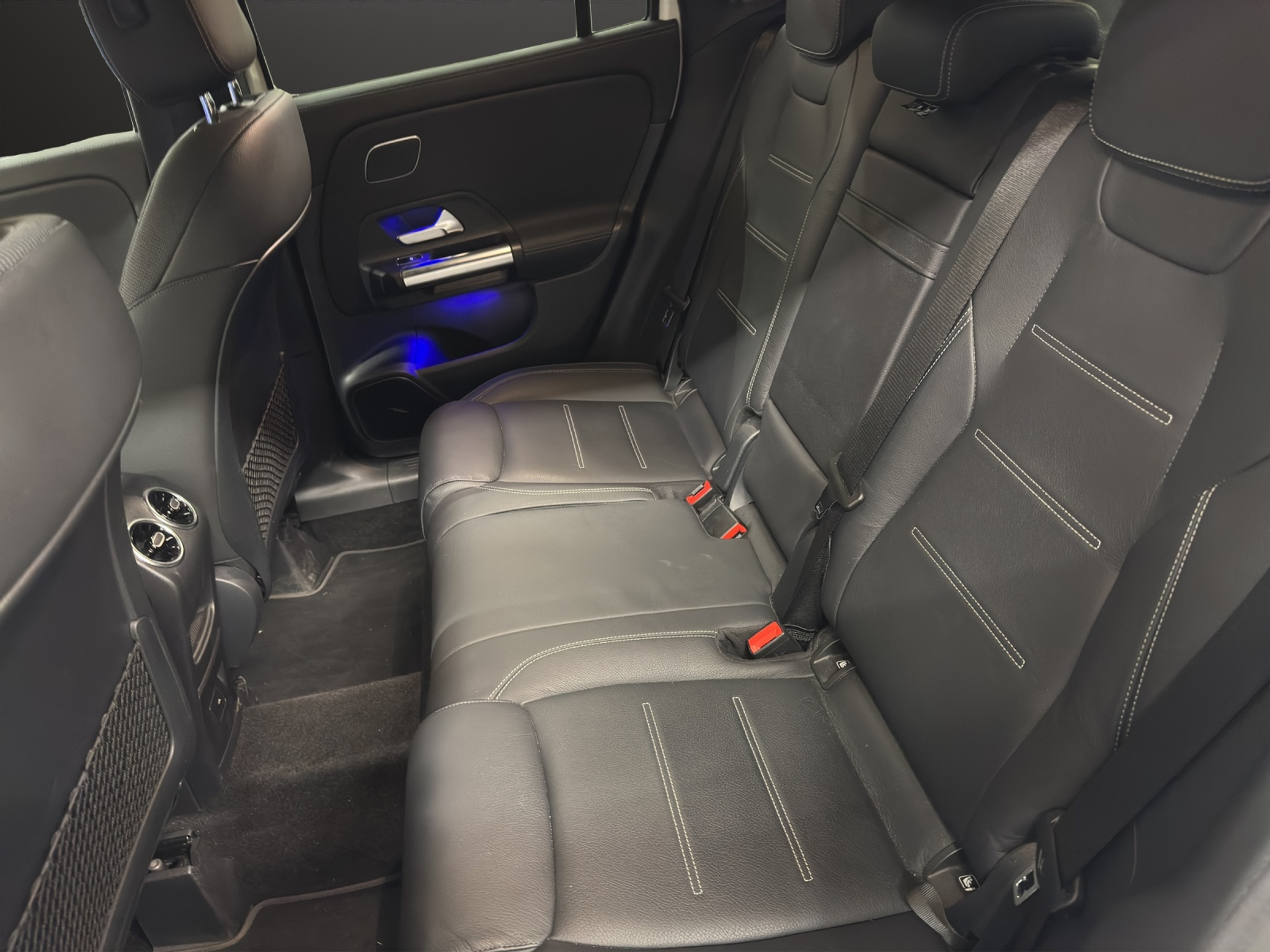 listing desktop thumbnail image 11