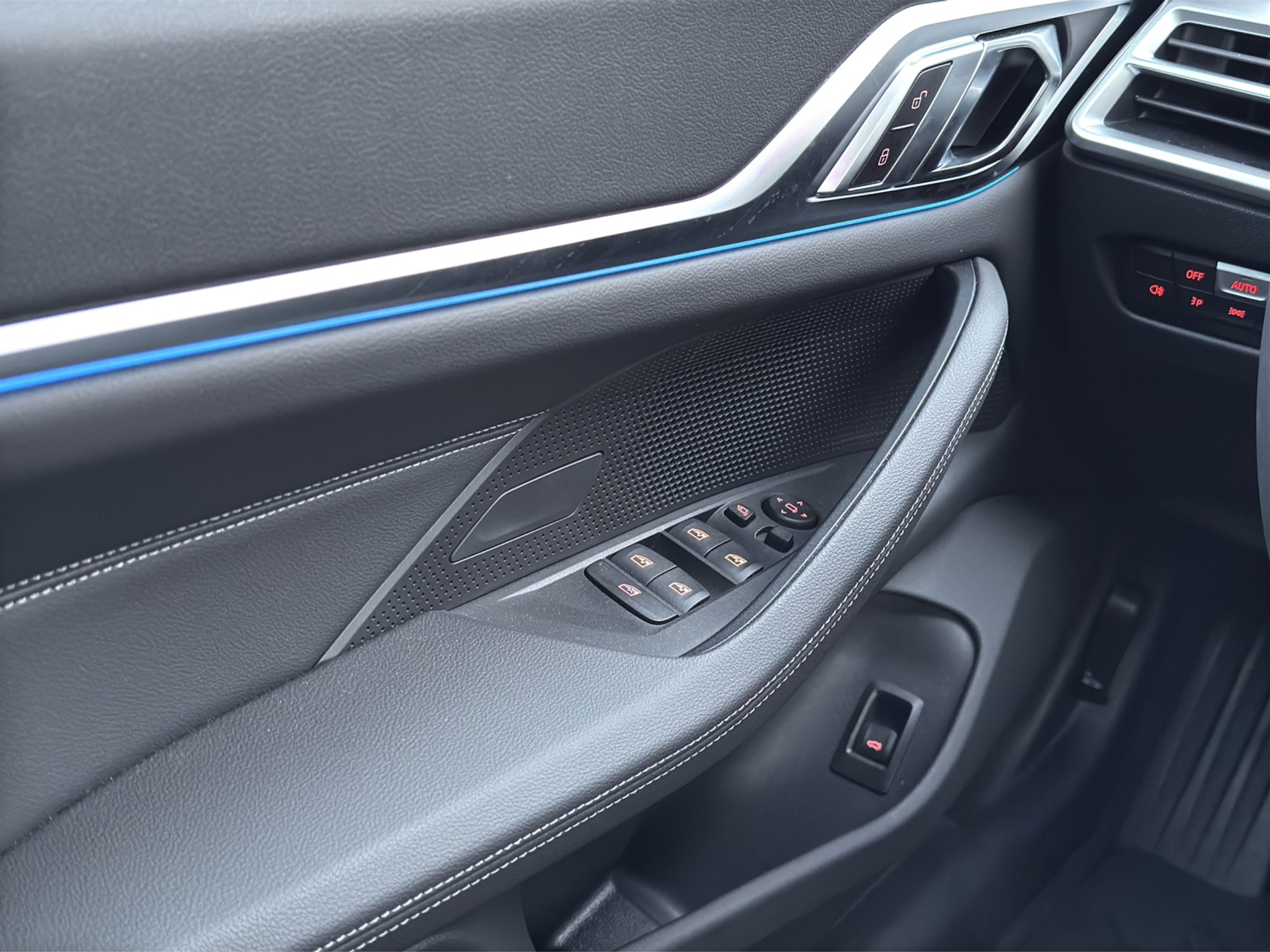 listing desktop thumbnail image 11