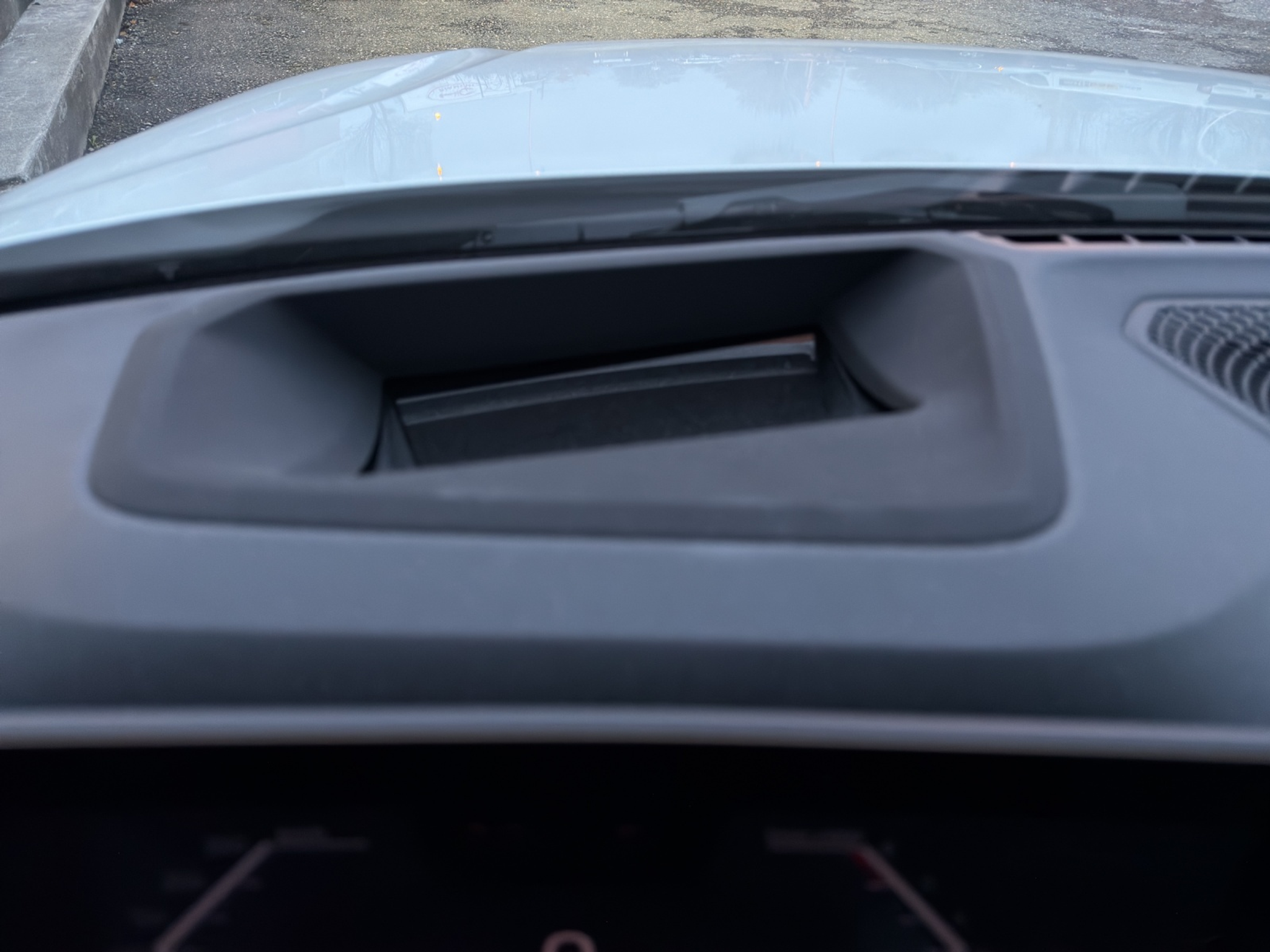 listing desktop thumbnail image 31