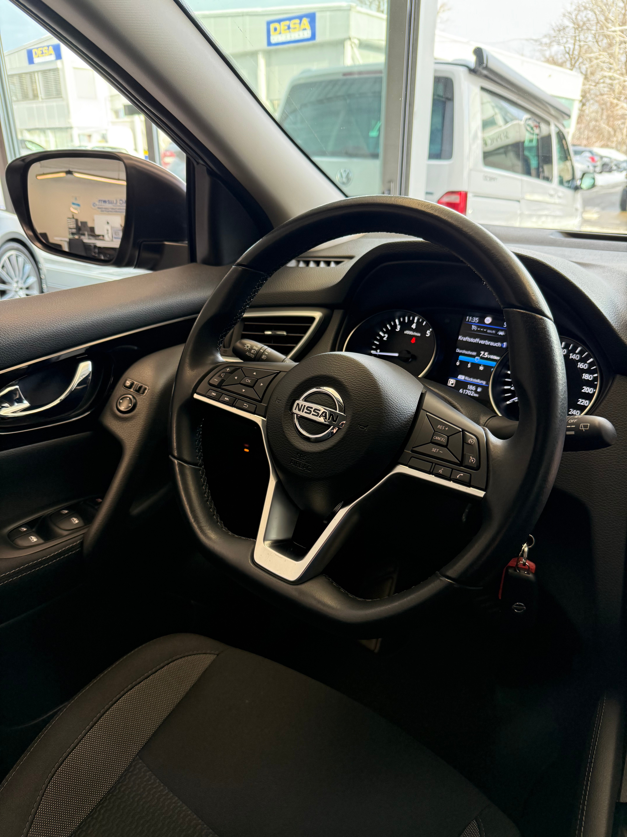 listing desktop thumbnail image 13