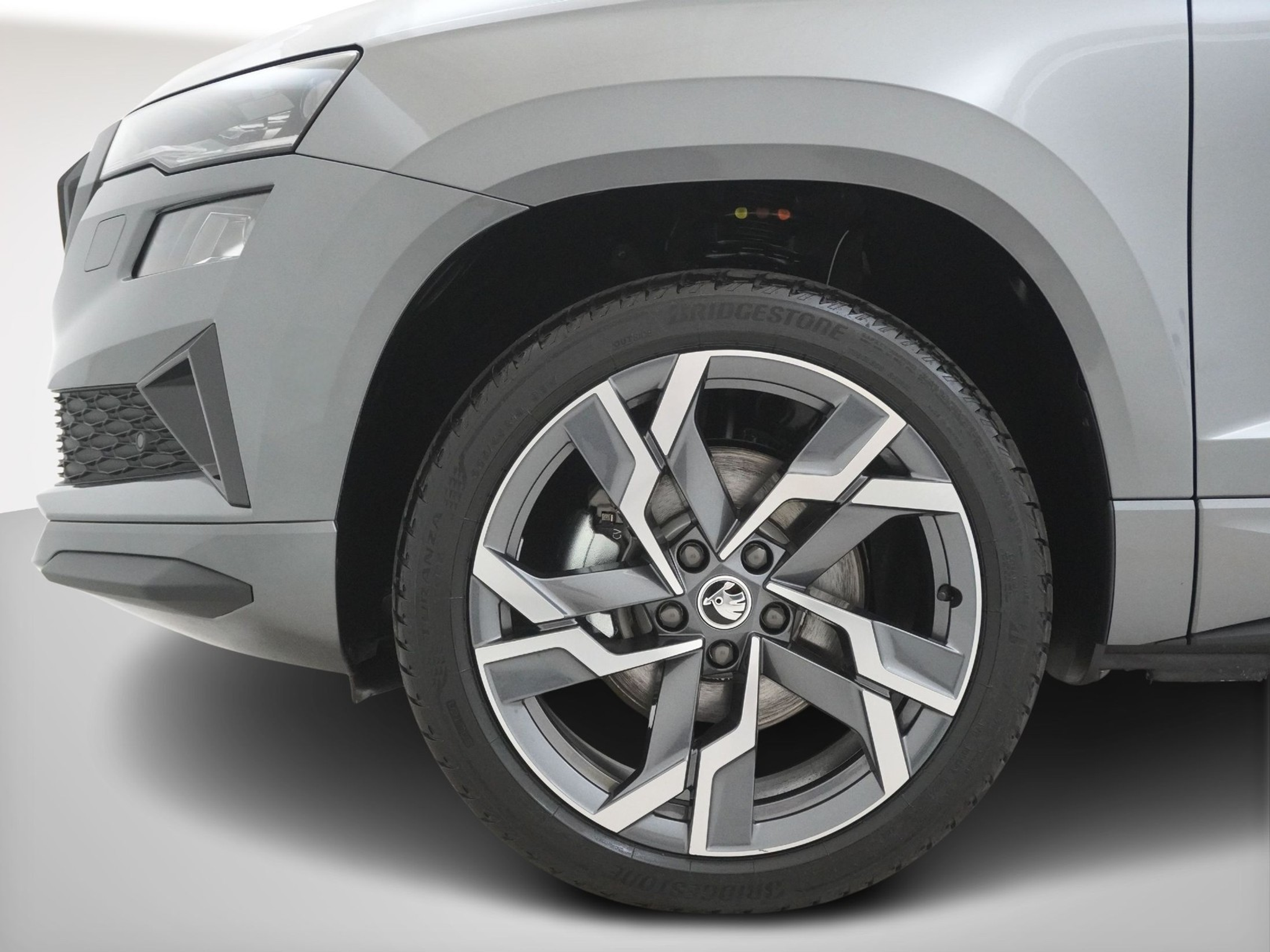 listing desktop thumbnail image 9