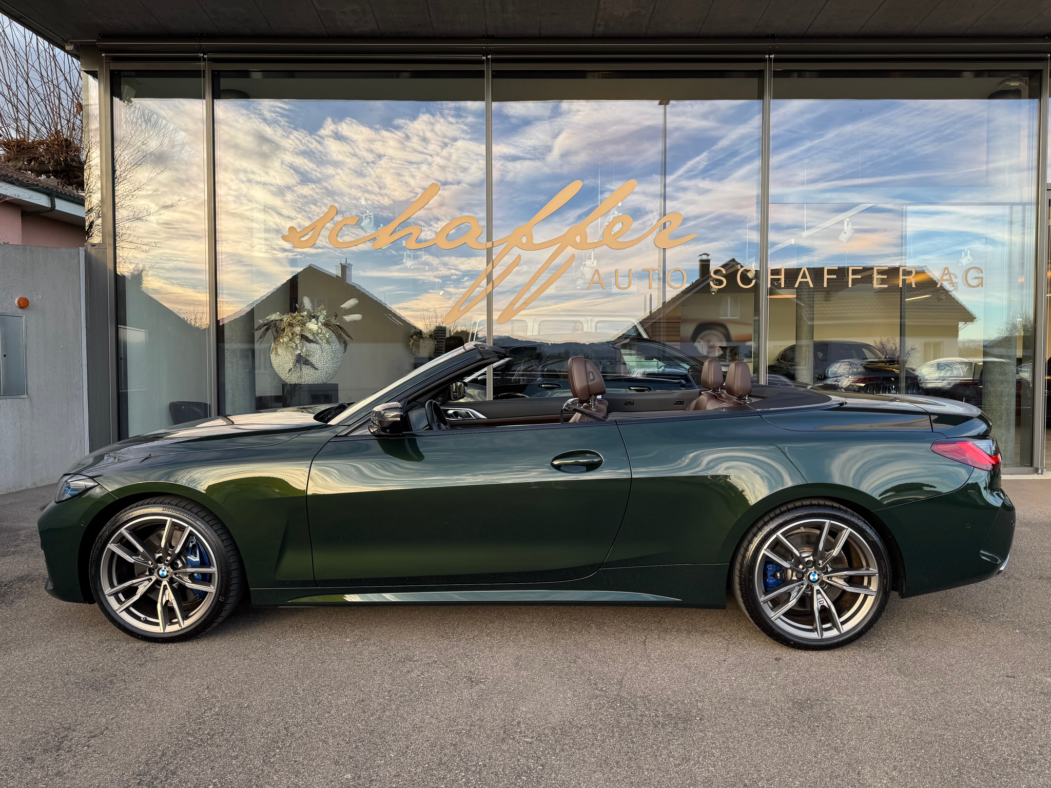 listing desktop thumbnail image 4