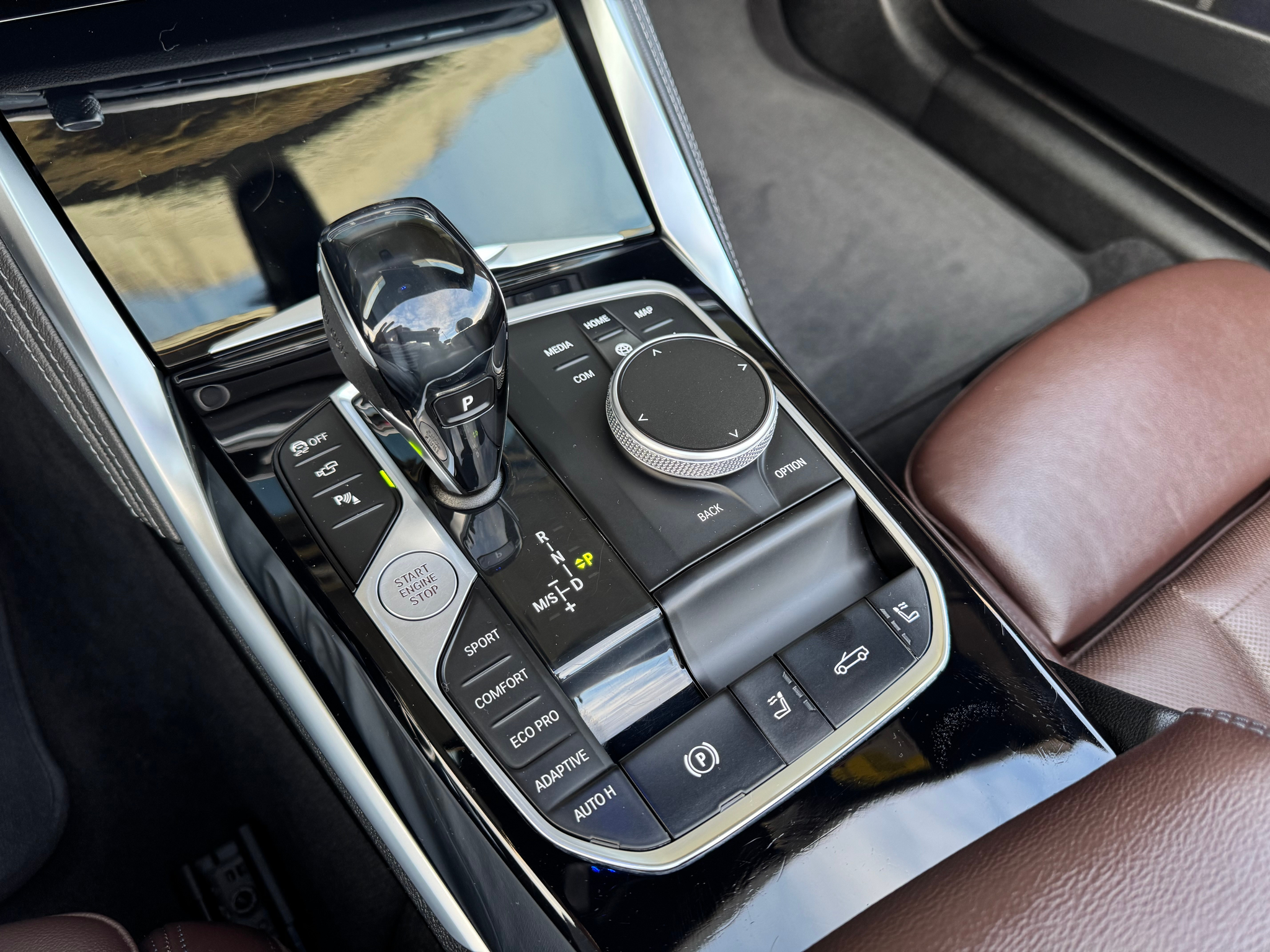 listing desktop thumbnail image 25