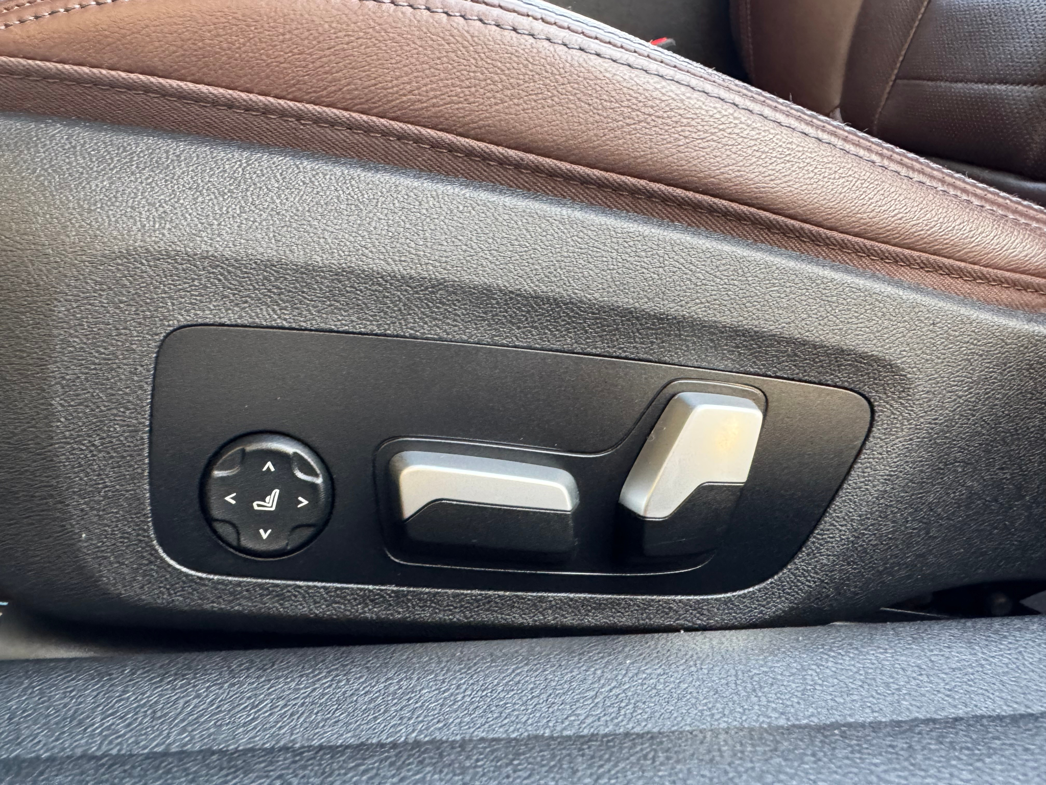 listing desktop thumbnail image 22