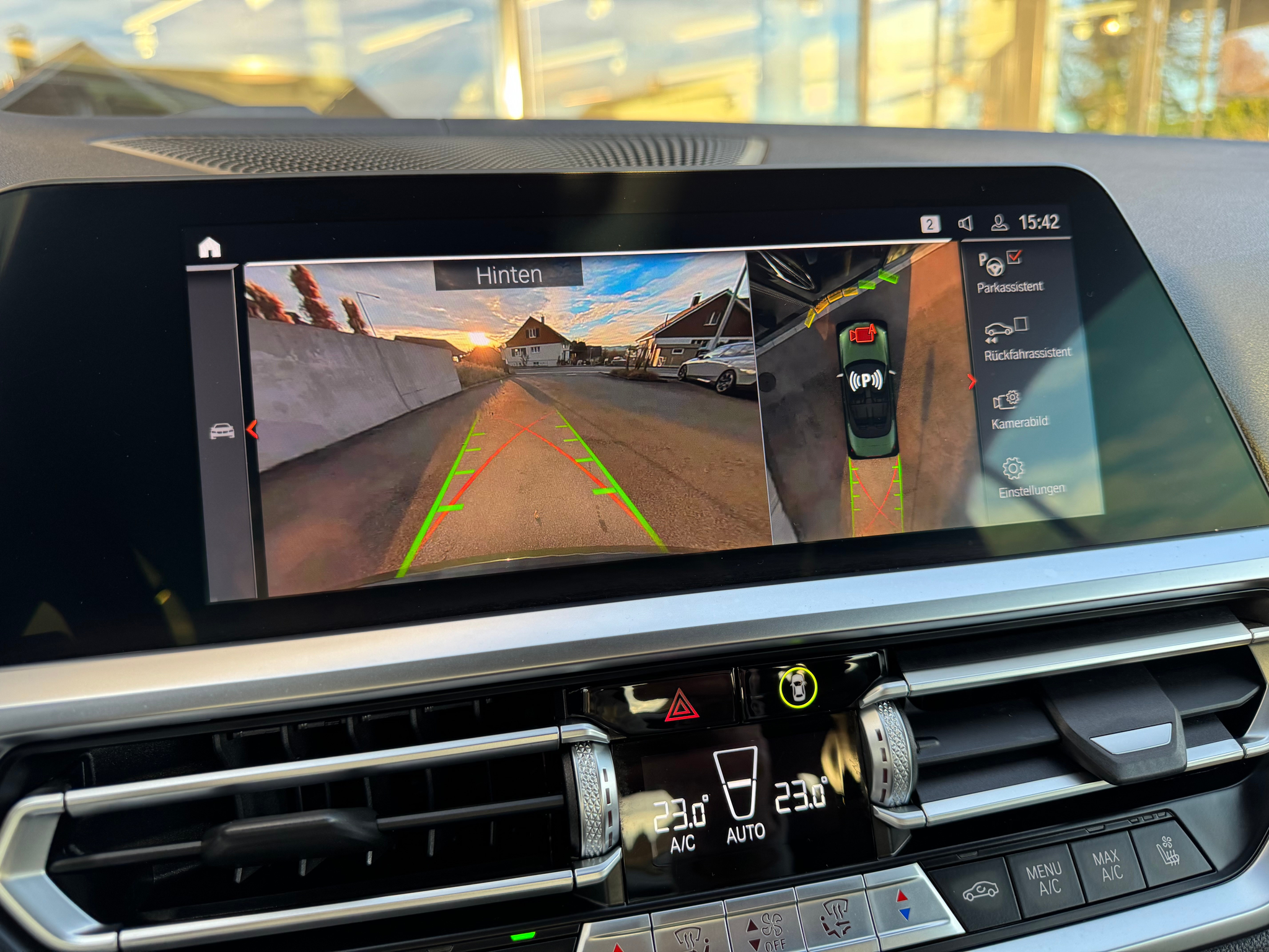 listing desktop thumbnail image 19