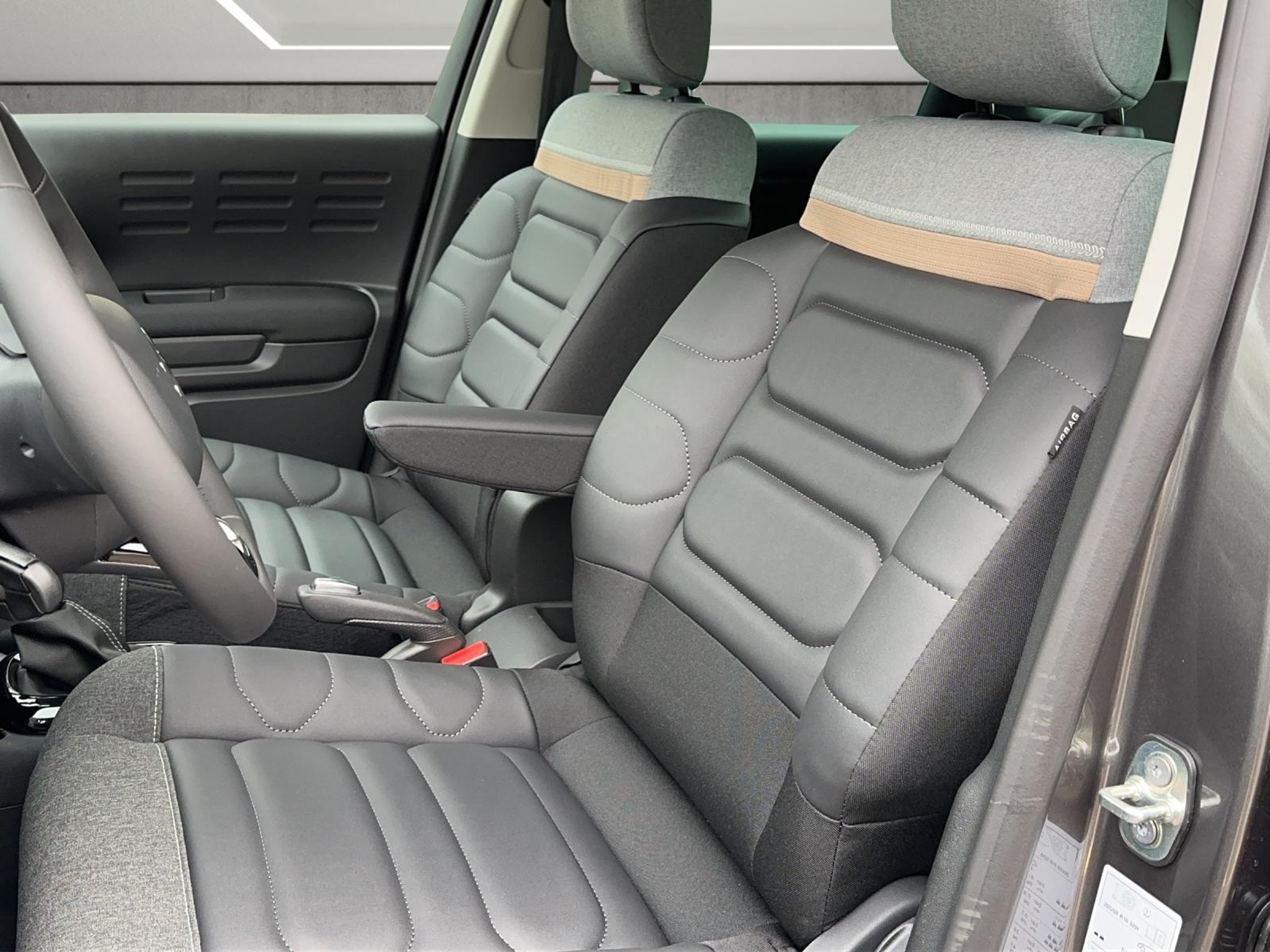 listing desktop thumbnail image 8