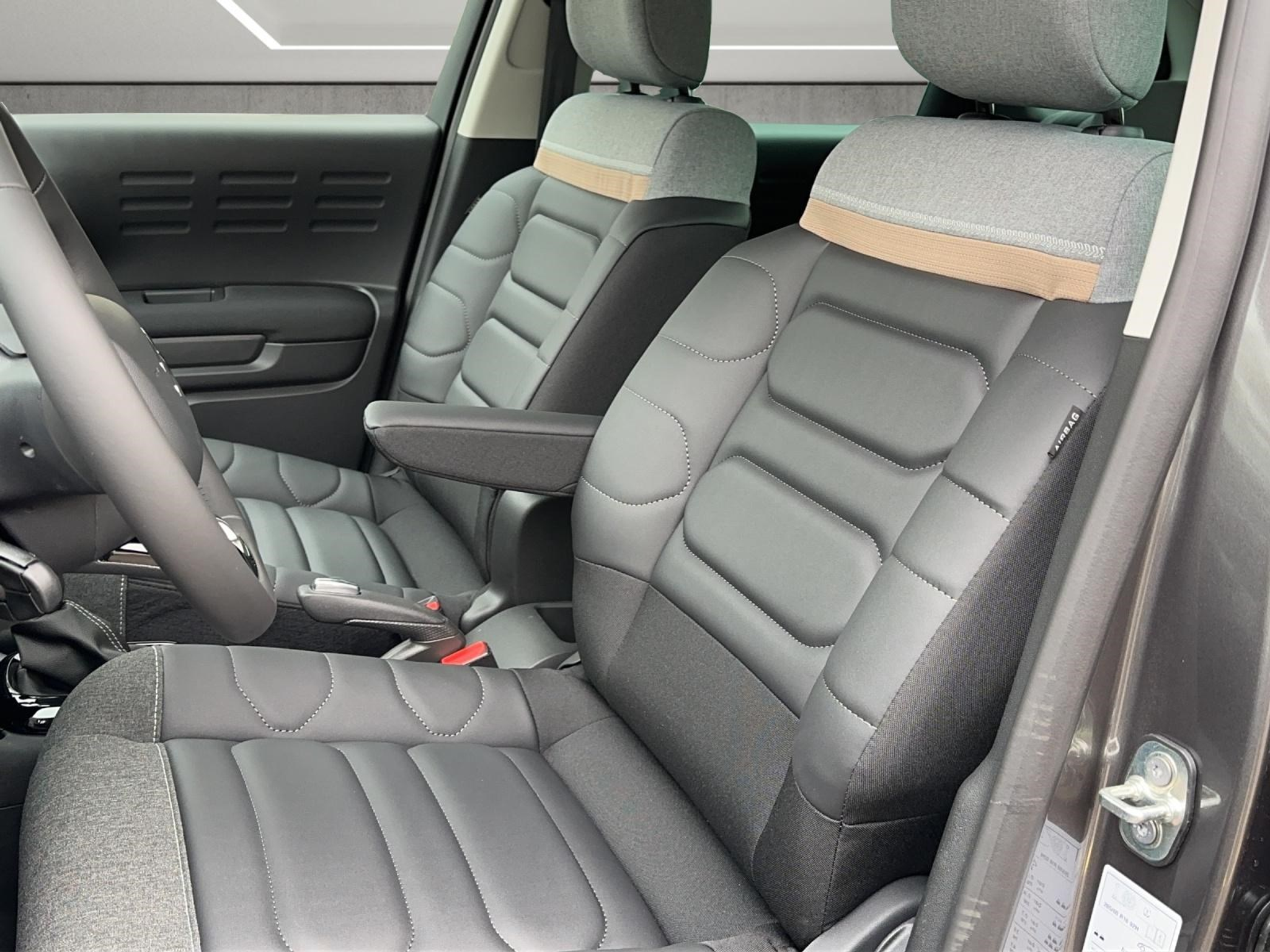 listing desktop thumbnail image 8