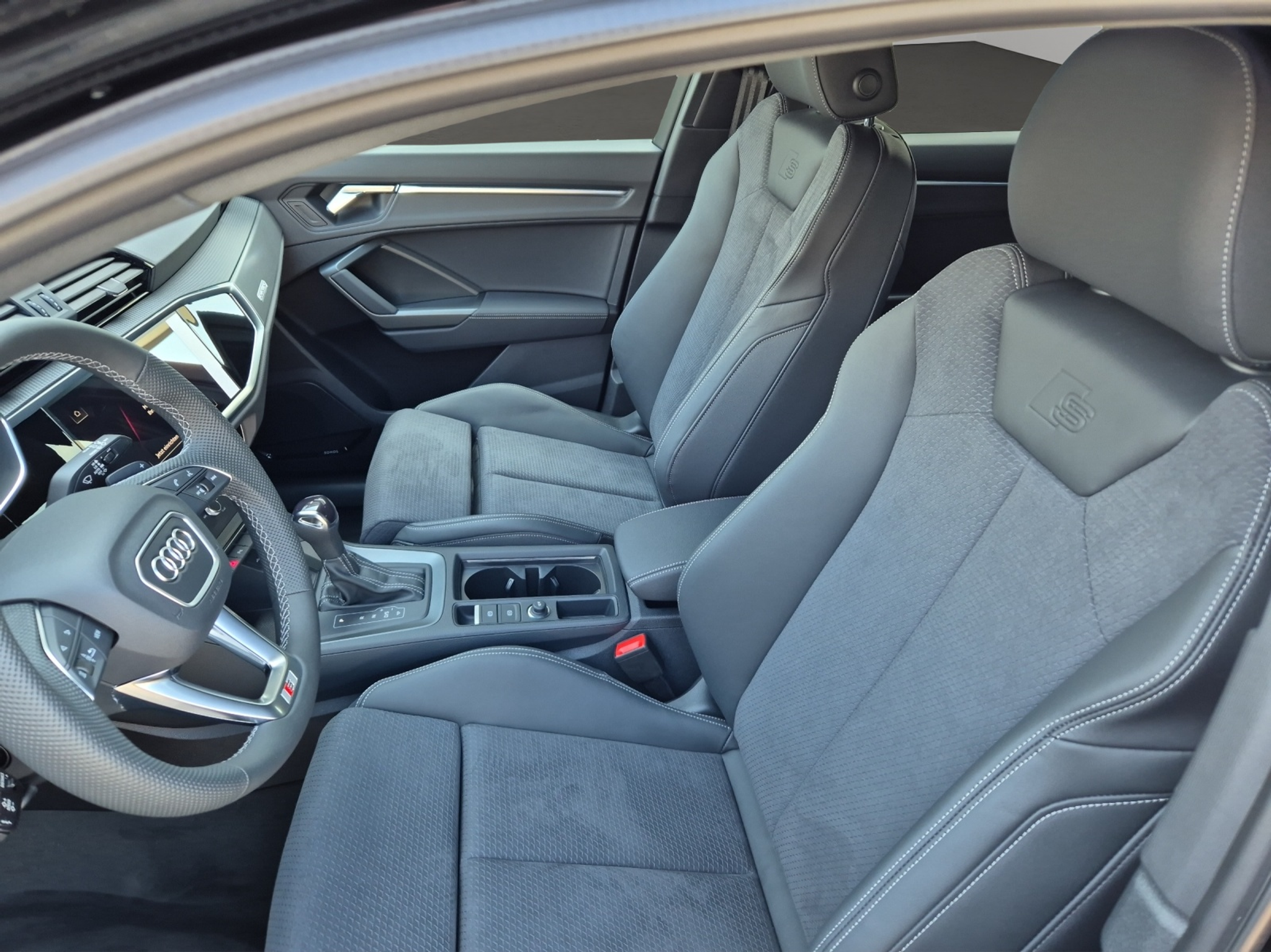 listing desktop thumbnail image 5