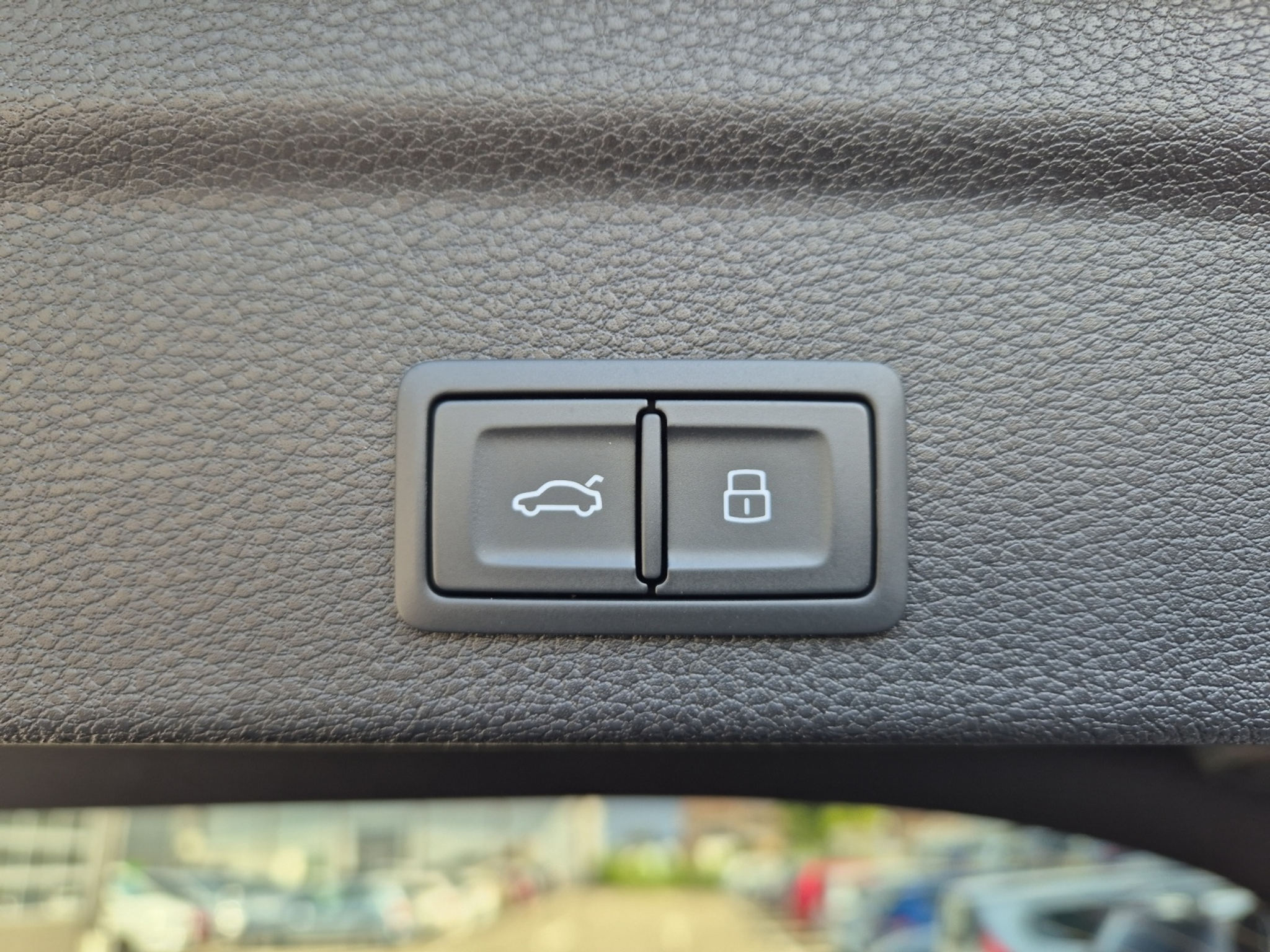 listing desktop thumbnail image 10