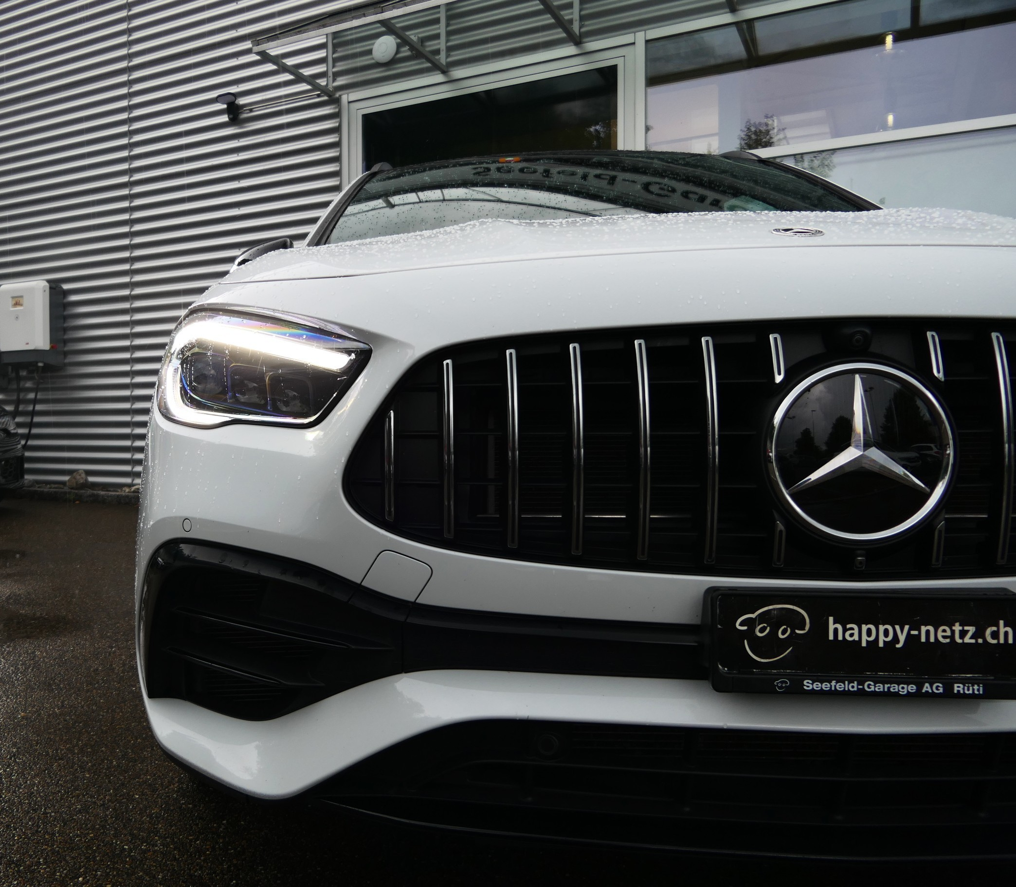 listing desktop thumbnail image 2