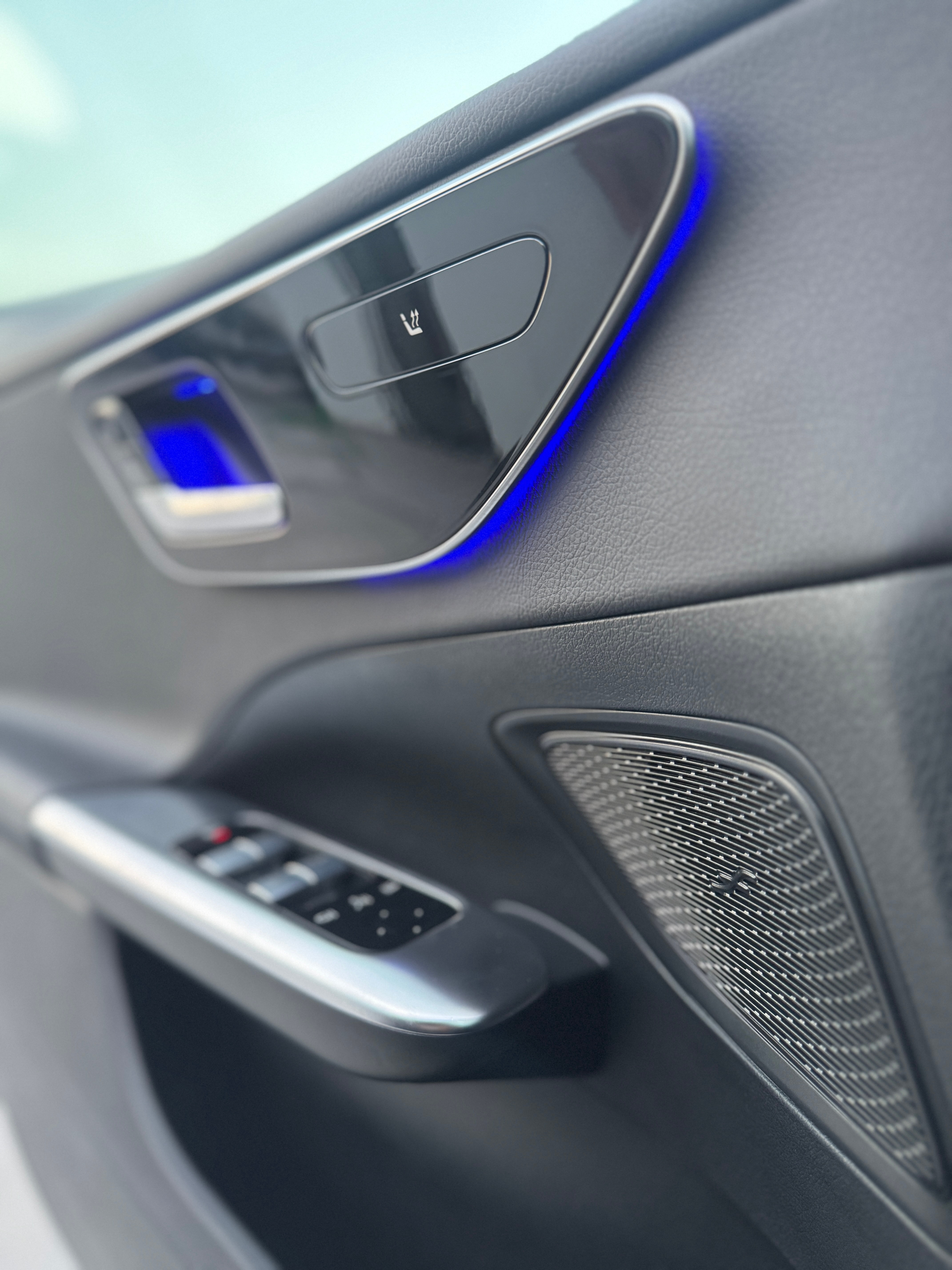 listing desktop thumbnail image 12