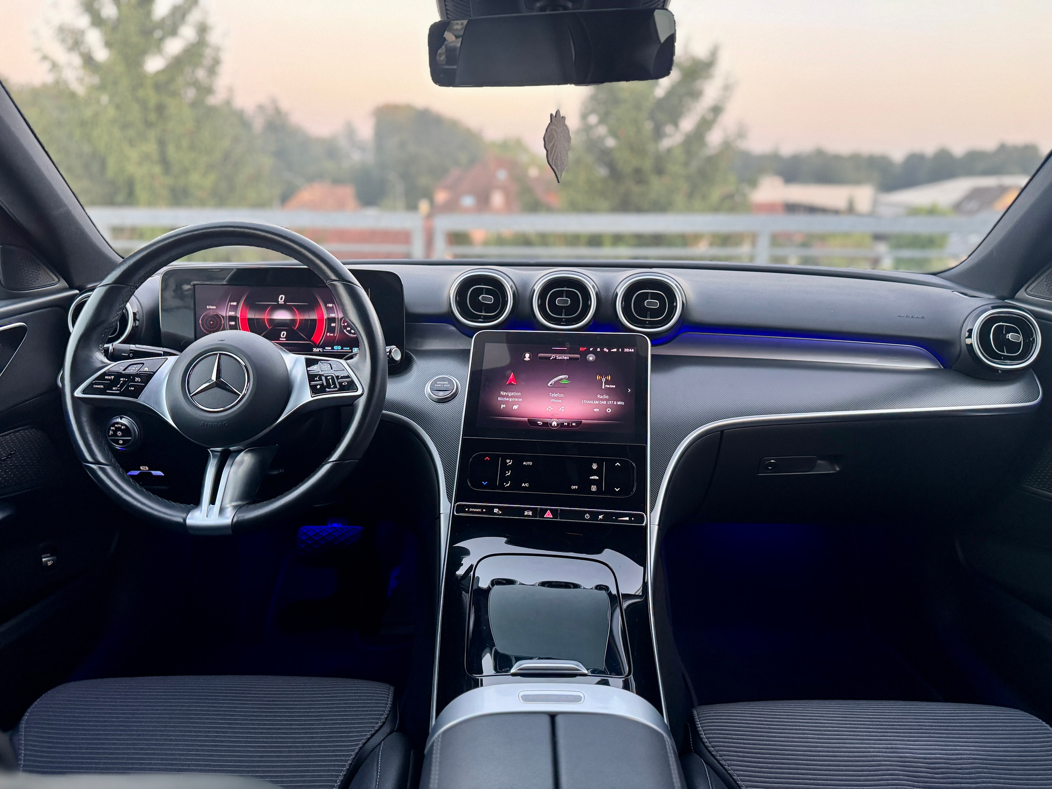 listing desktop thumbnail image 6