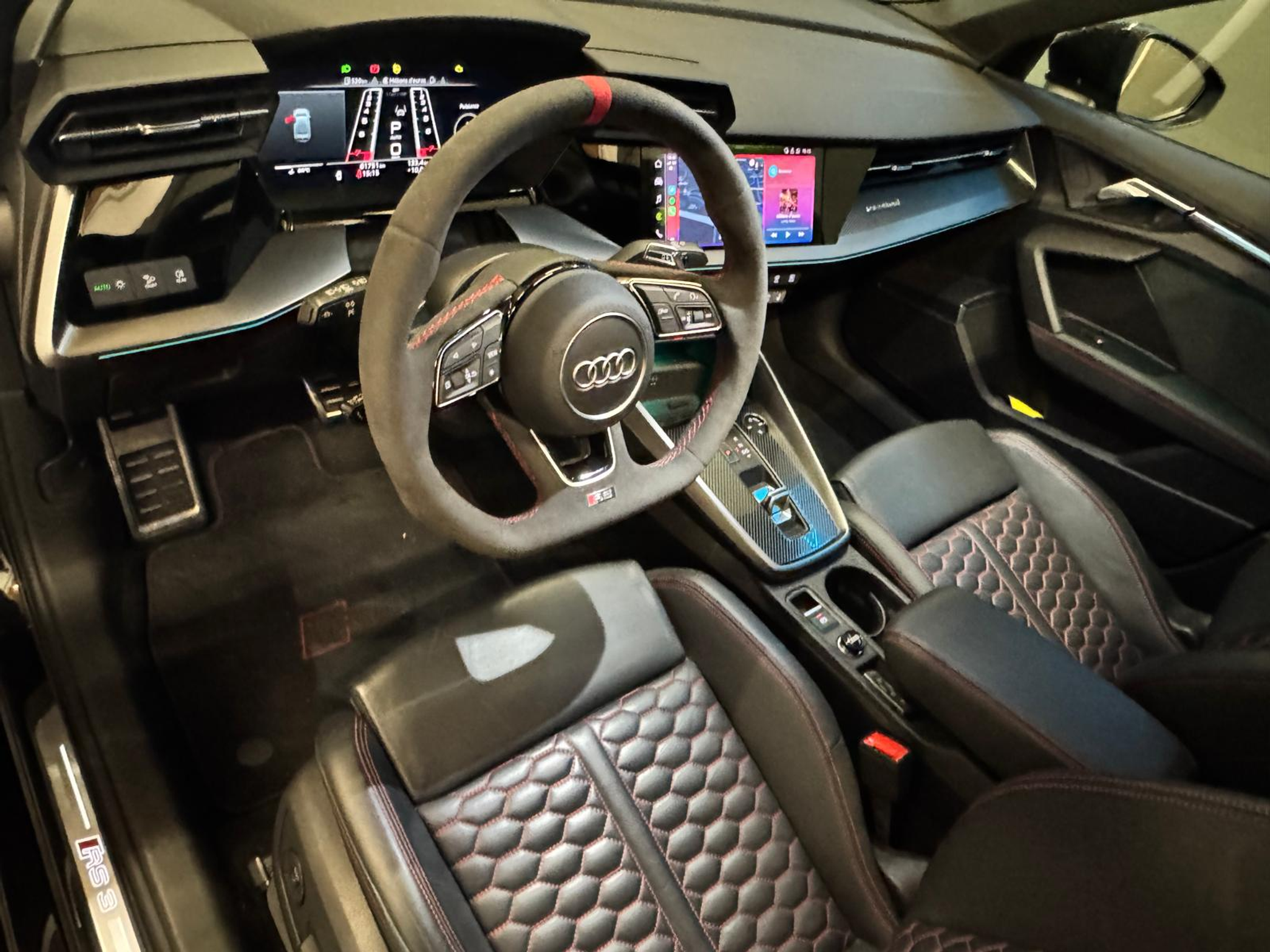 listing desktop thumbnail image 1