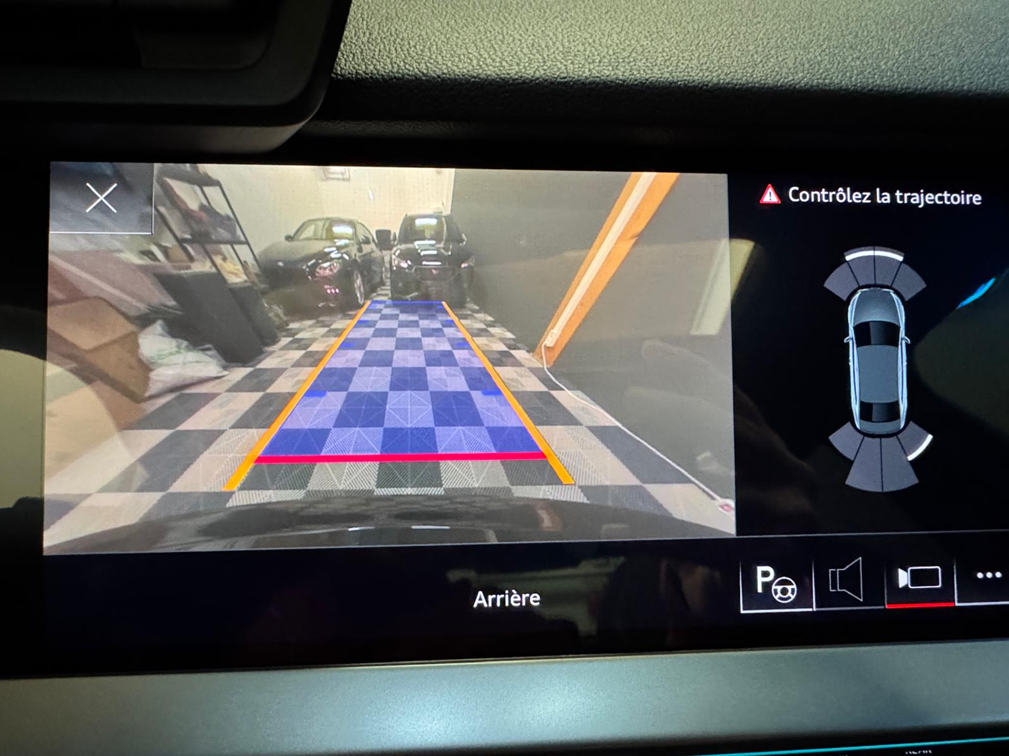 listing desktop thumbnail image 21