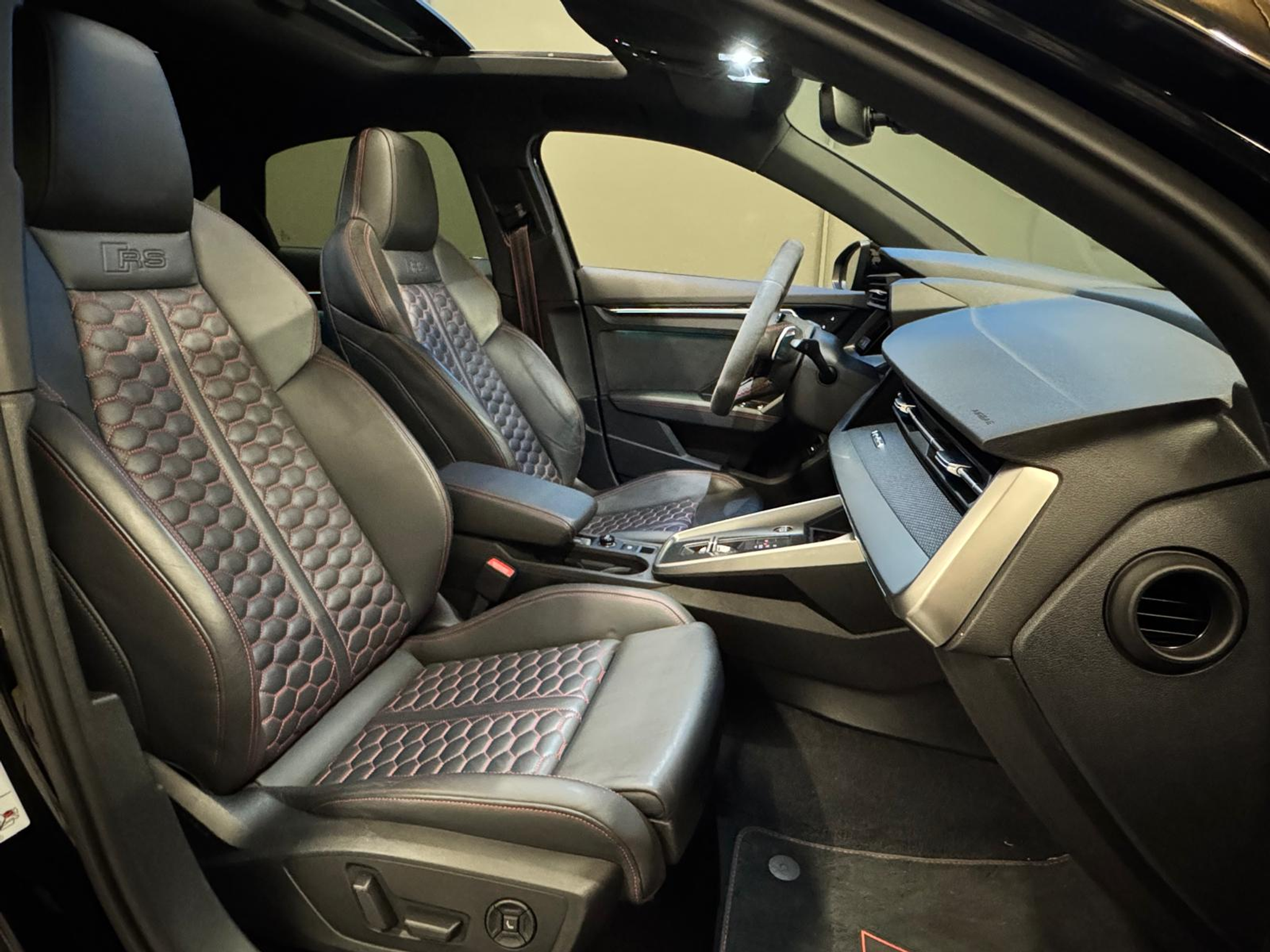 listing desktop thumbnail image 10