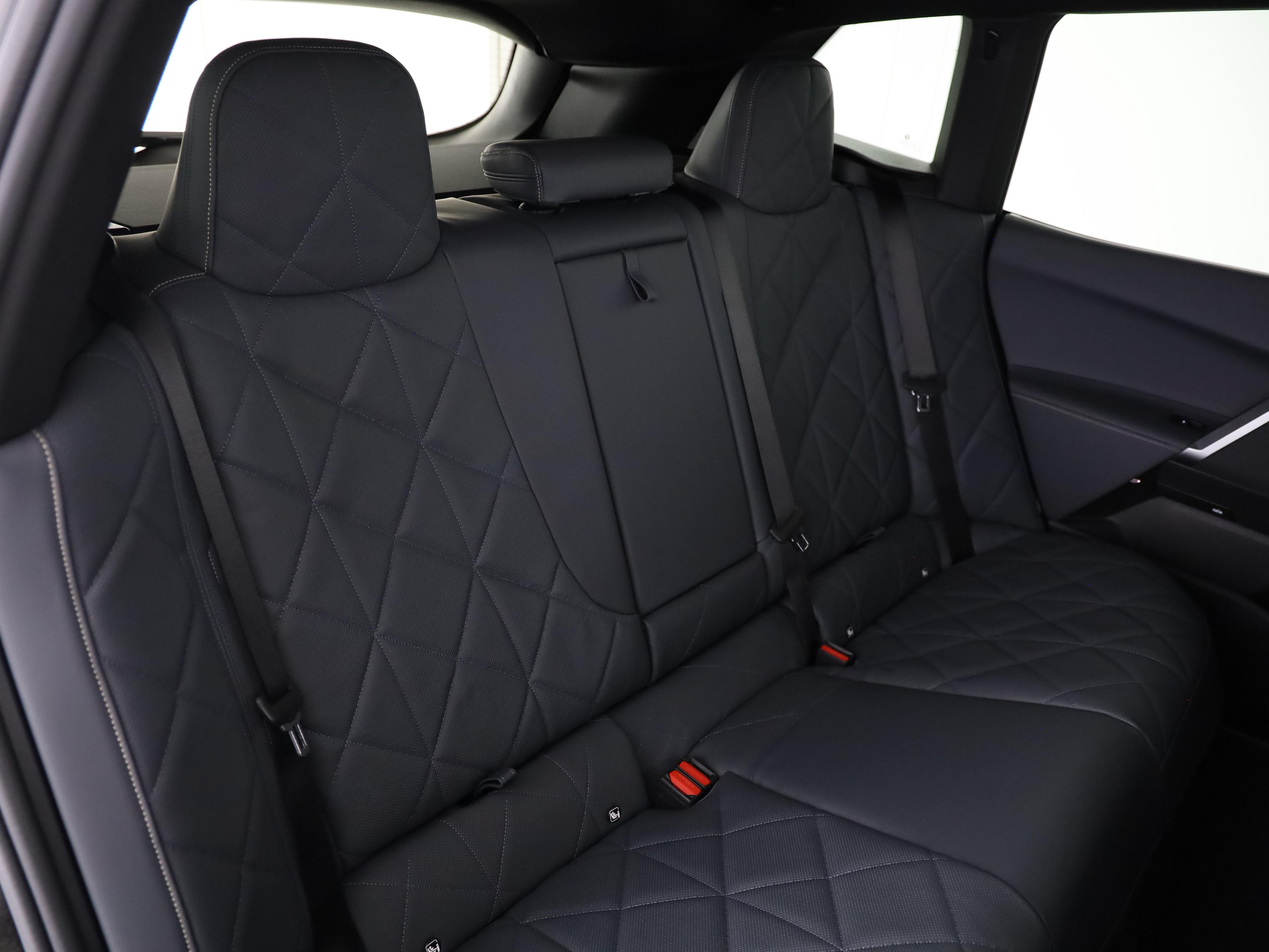 listing desktop thumbnail image 14