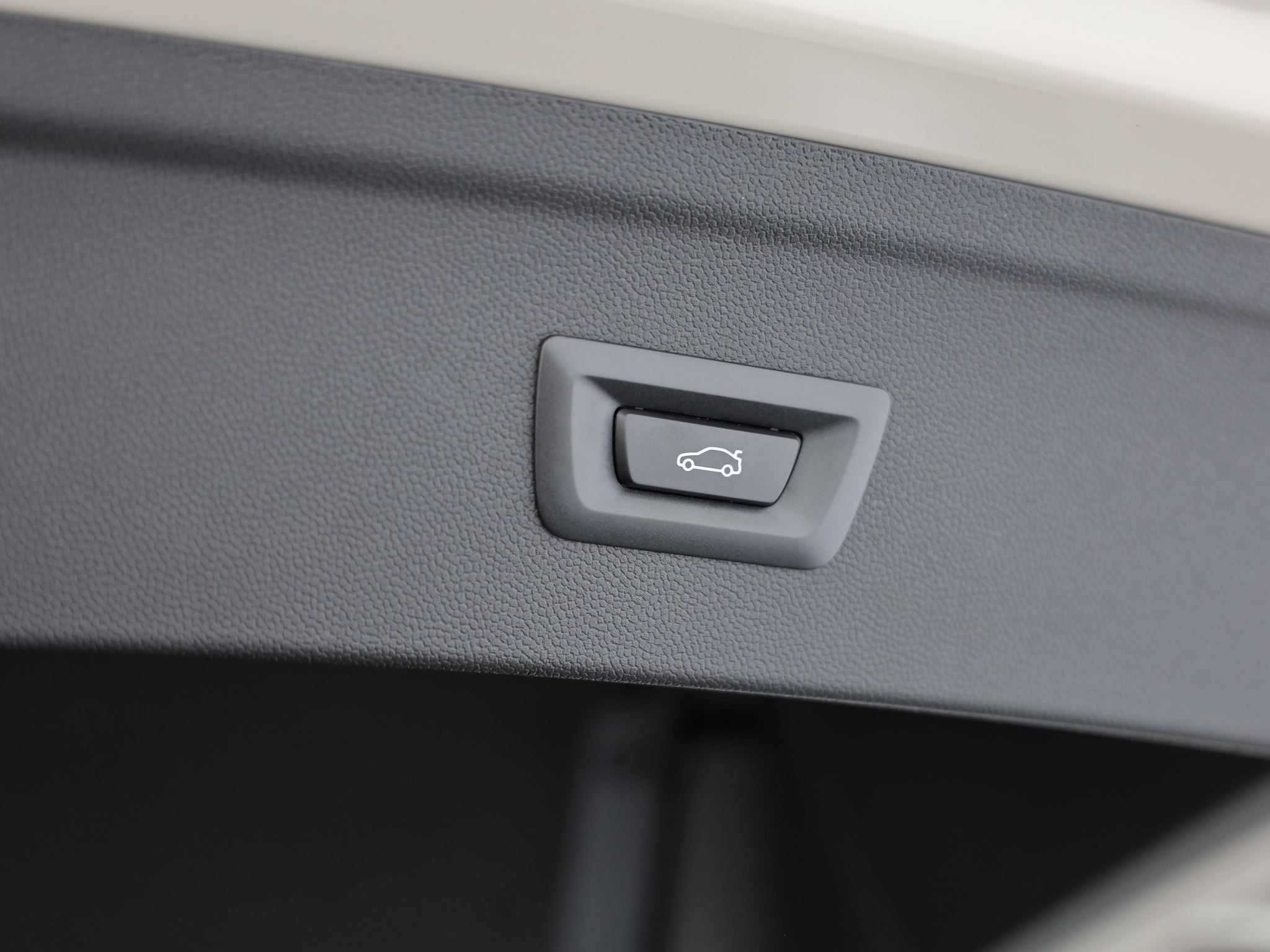 listing desktop thumbnail image 8