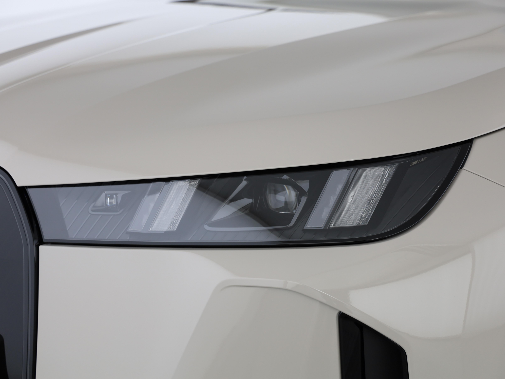 listing desktop thumbnail image 5