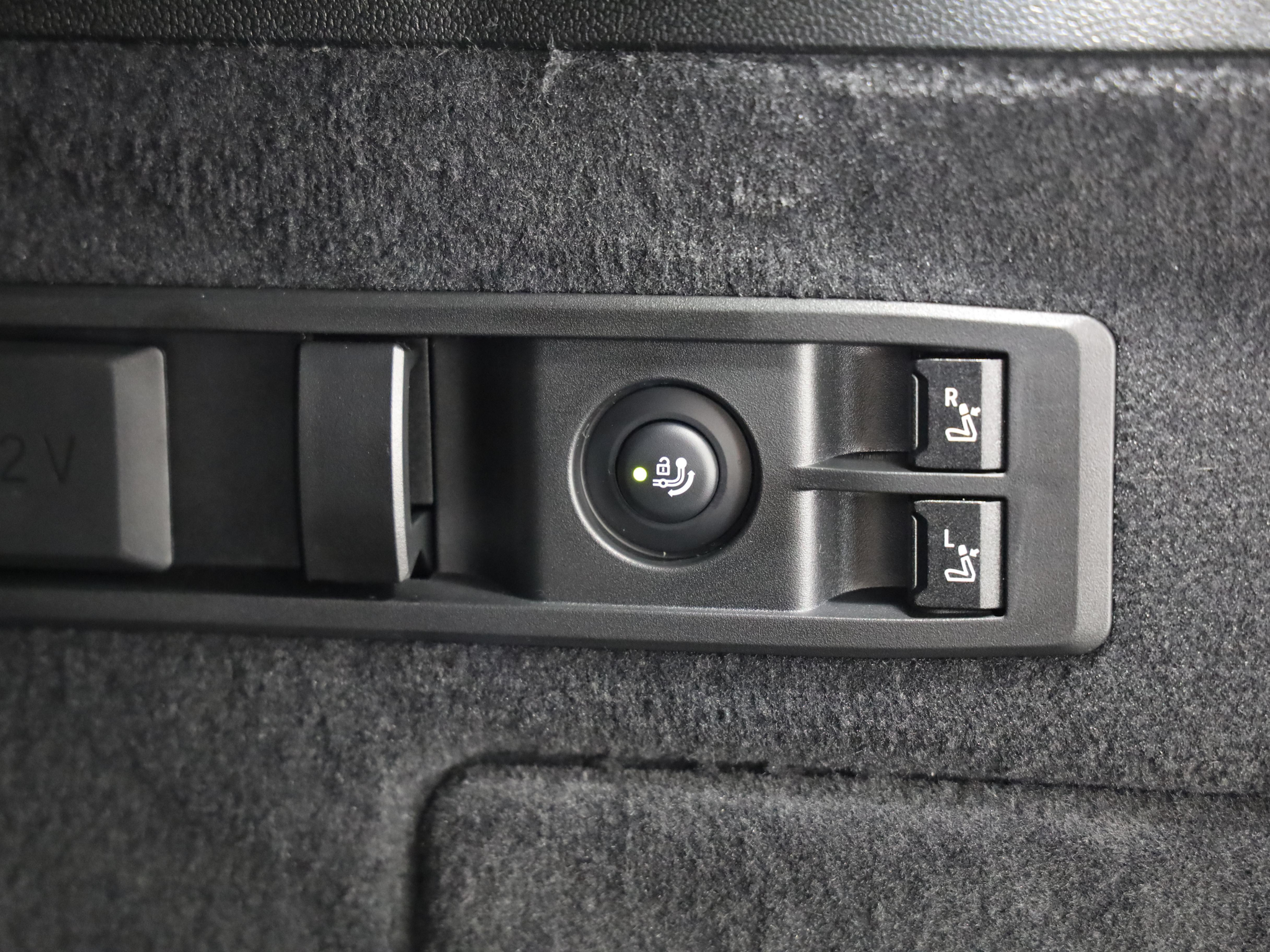 listing desktop thumbnail image 7