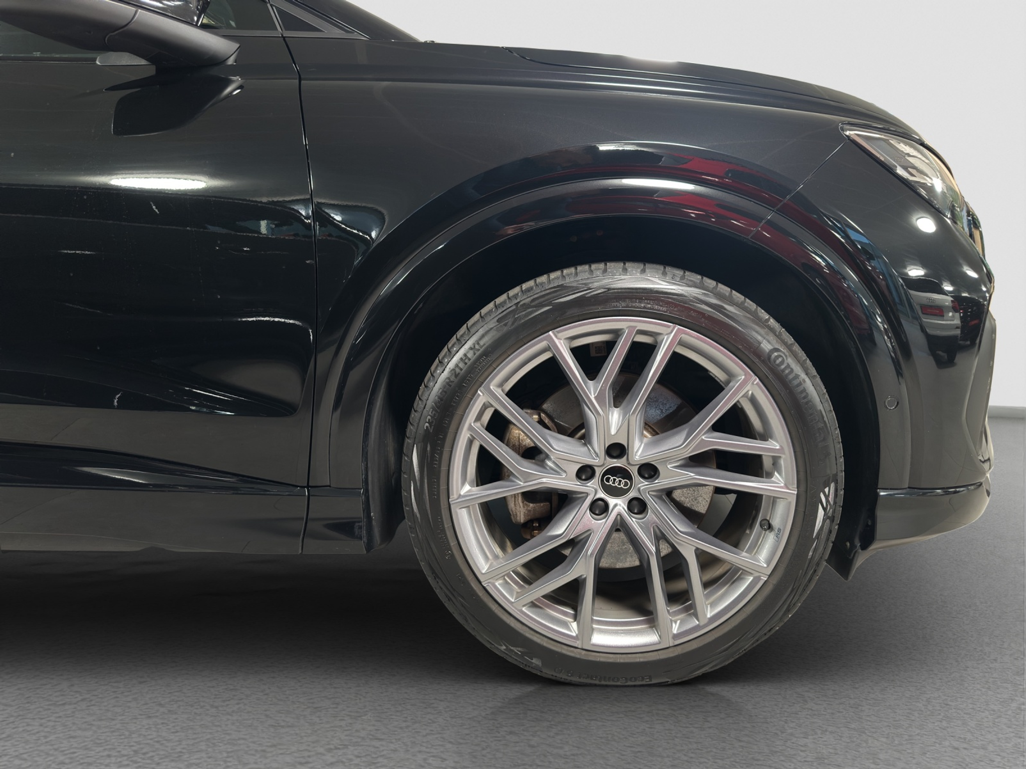 listing desktop thumbnail image 4