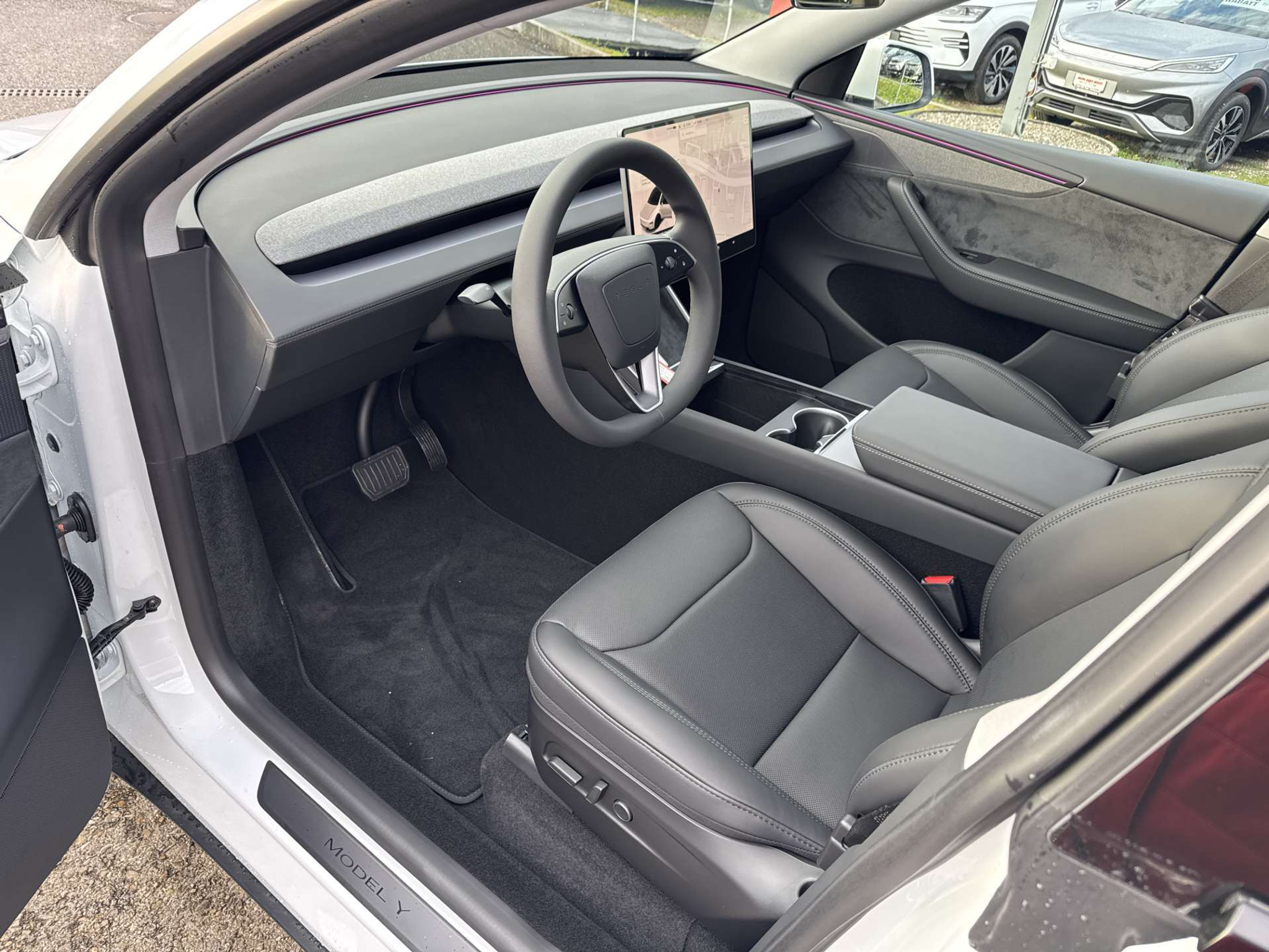 listing desktop thumbnail image 5