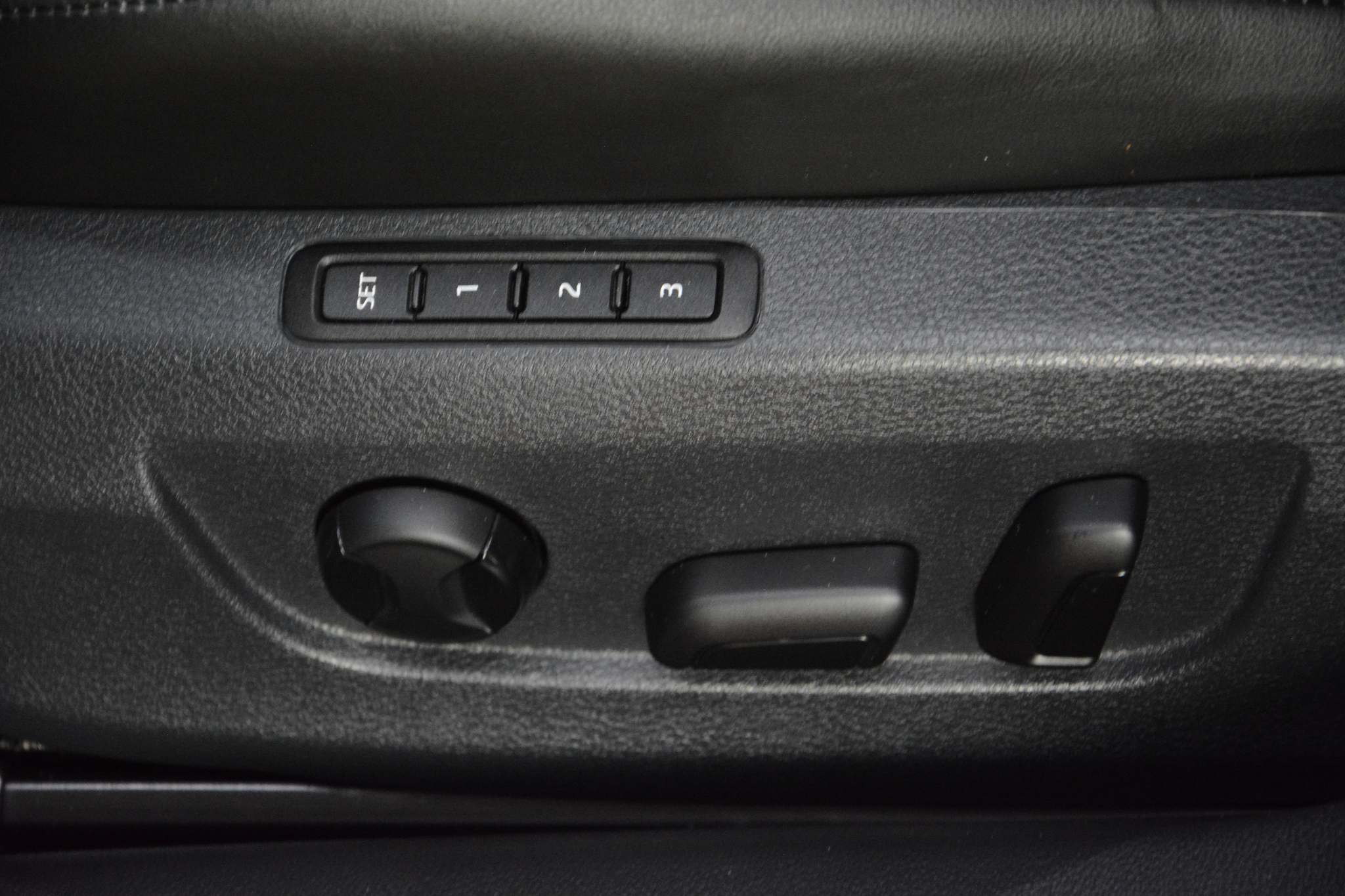 listing desktop thumbnail image 16