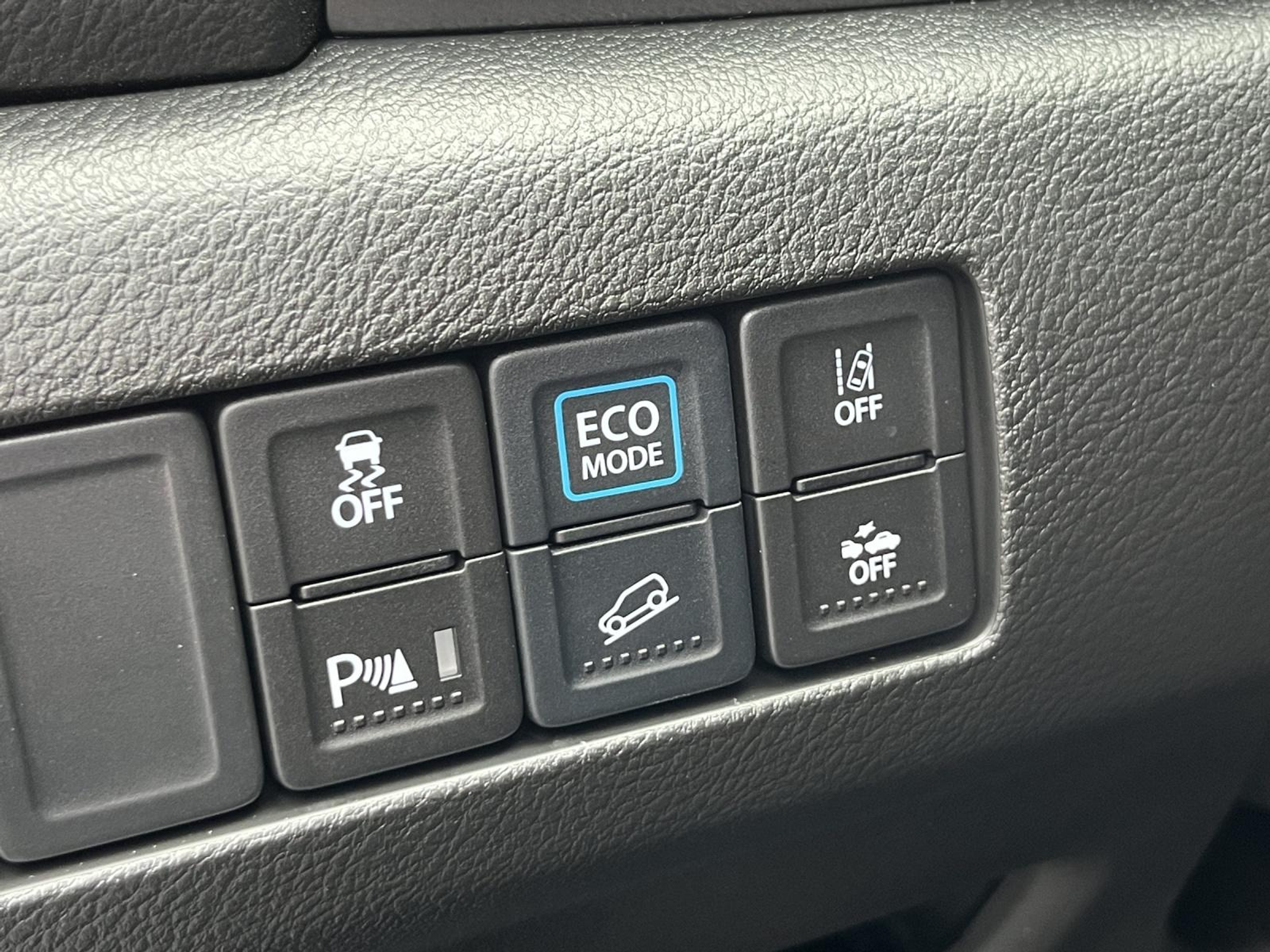 listing desktop thumbnail image 17