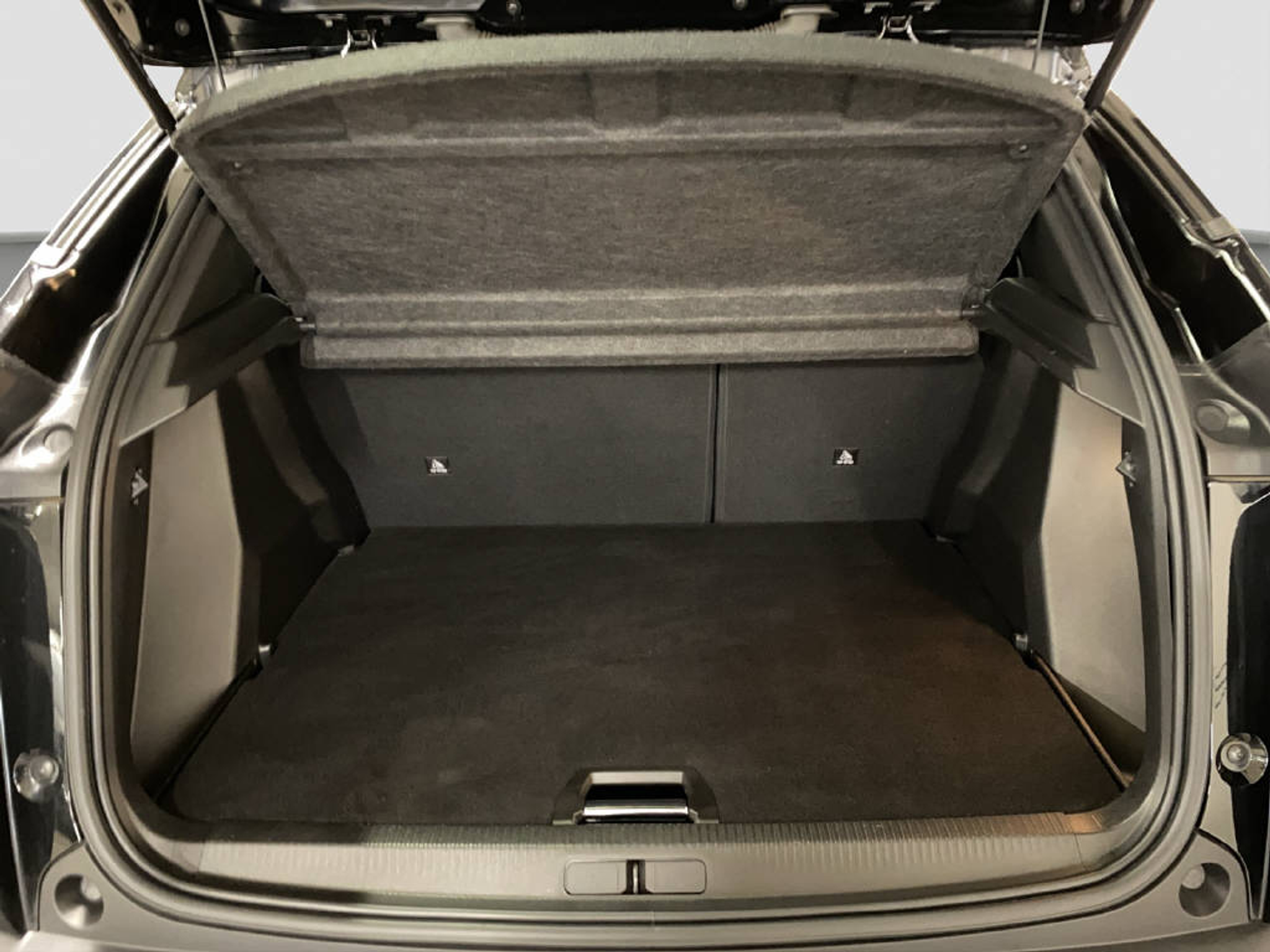 listing desktop thumbnail image 11