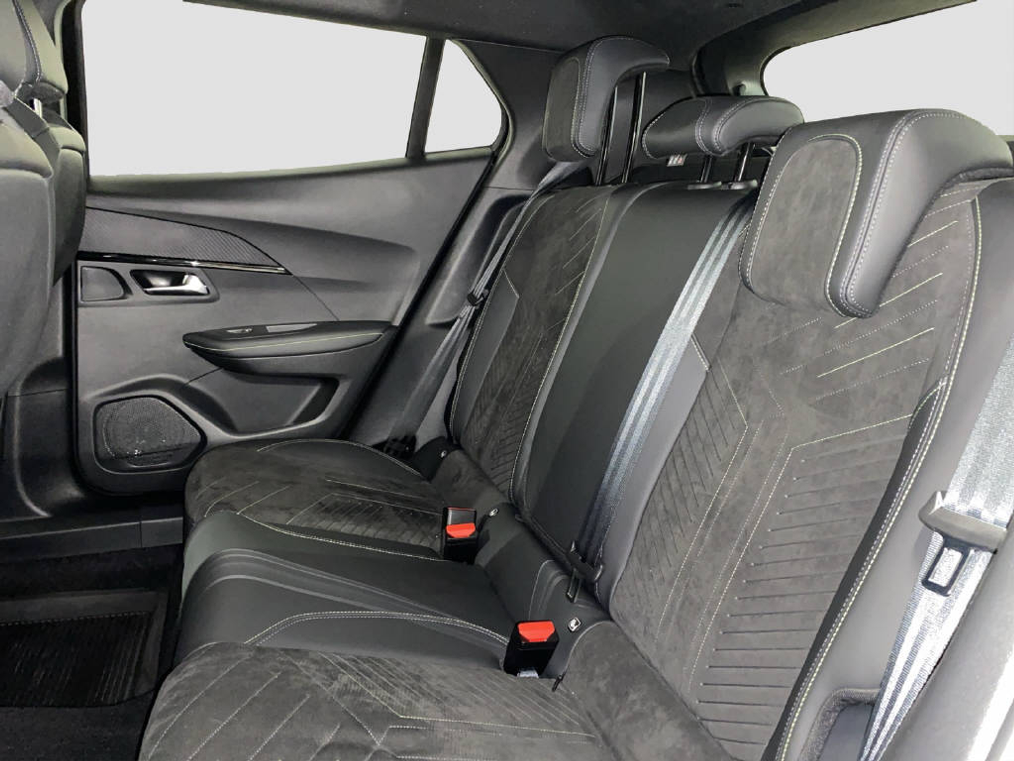 listing desktop thumbnail image 10