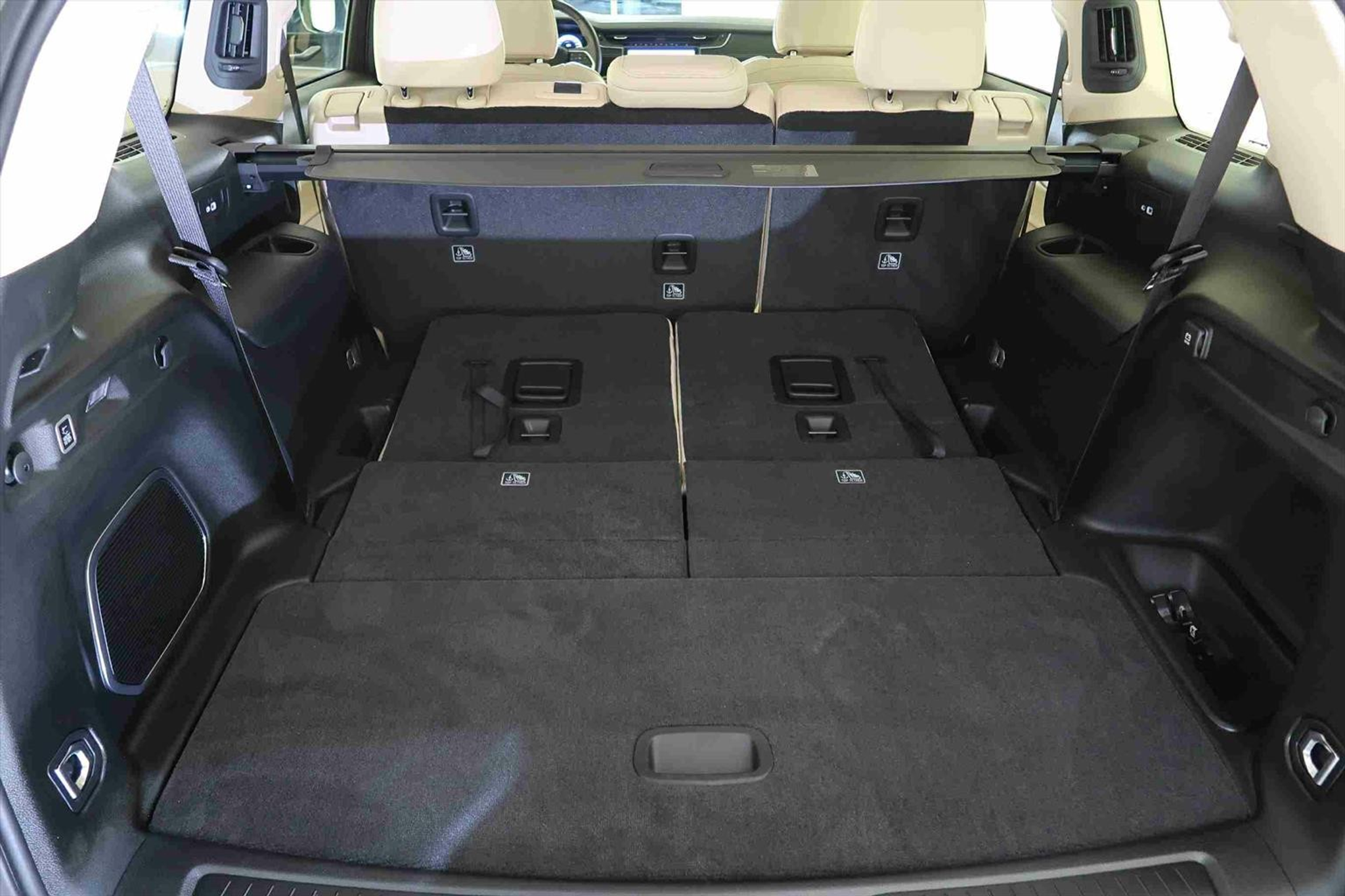 listing desktop thumbnail image 7