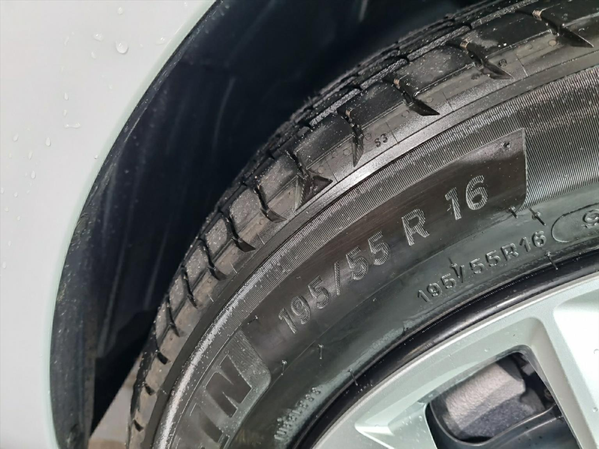 listing desktop thumbnail image 12