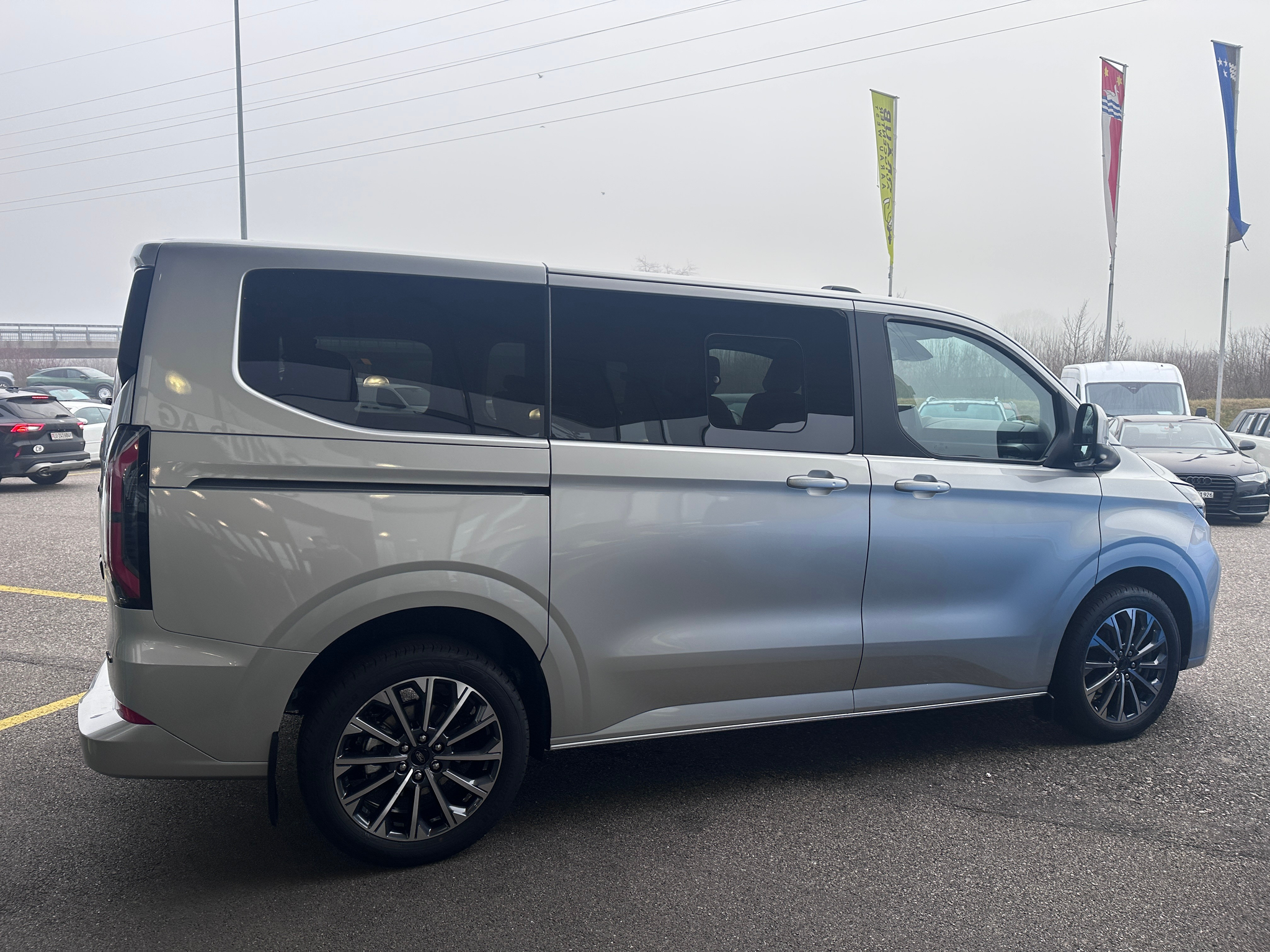 listing desktop thumbnail image 9