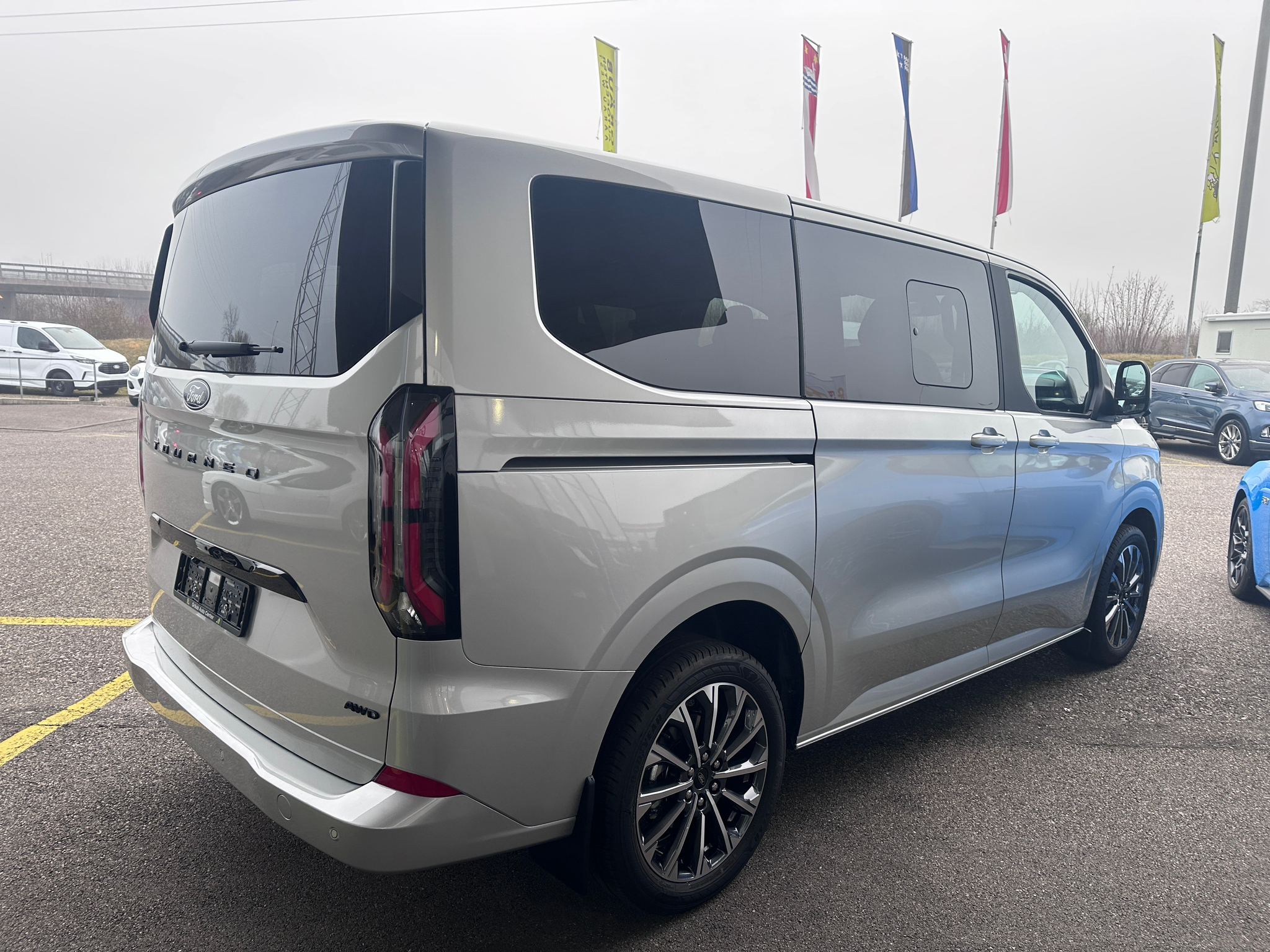 listing desktop thumbnail image 8