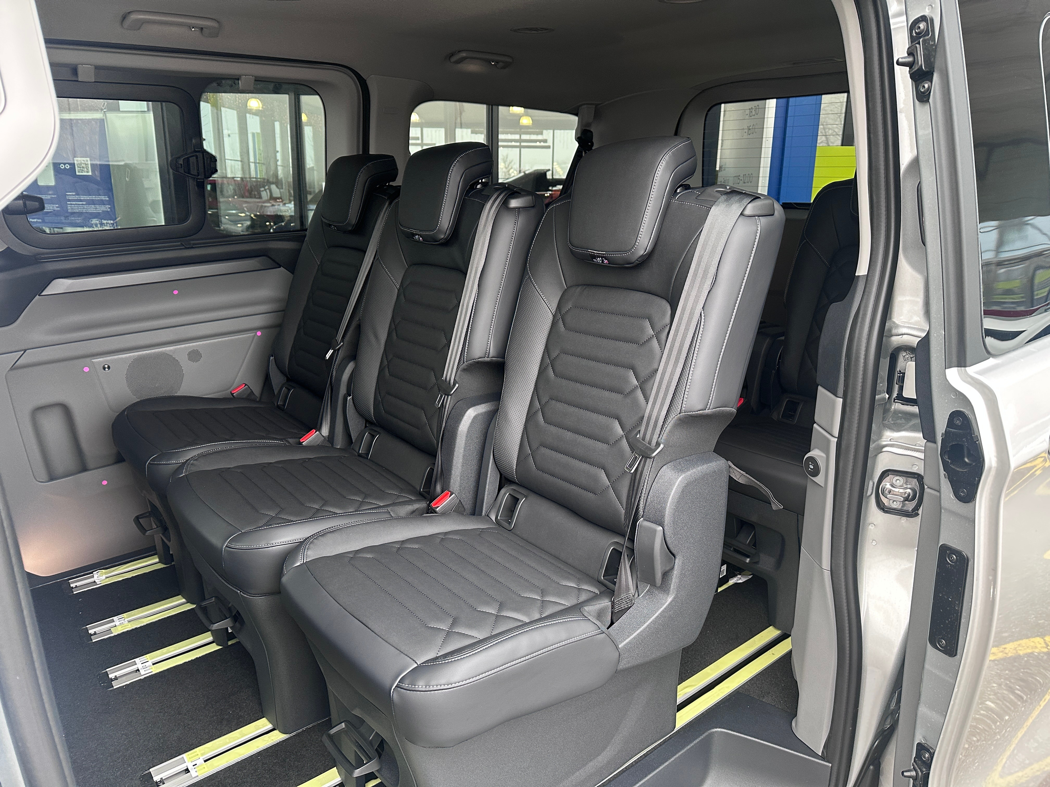 listing desktop thumbnail image 4