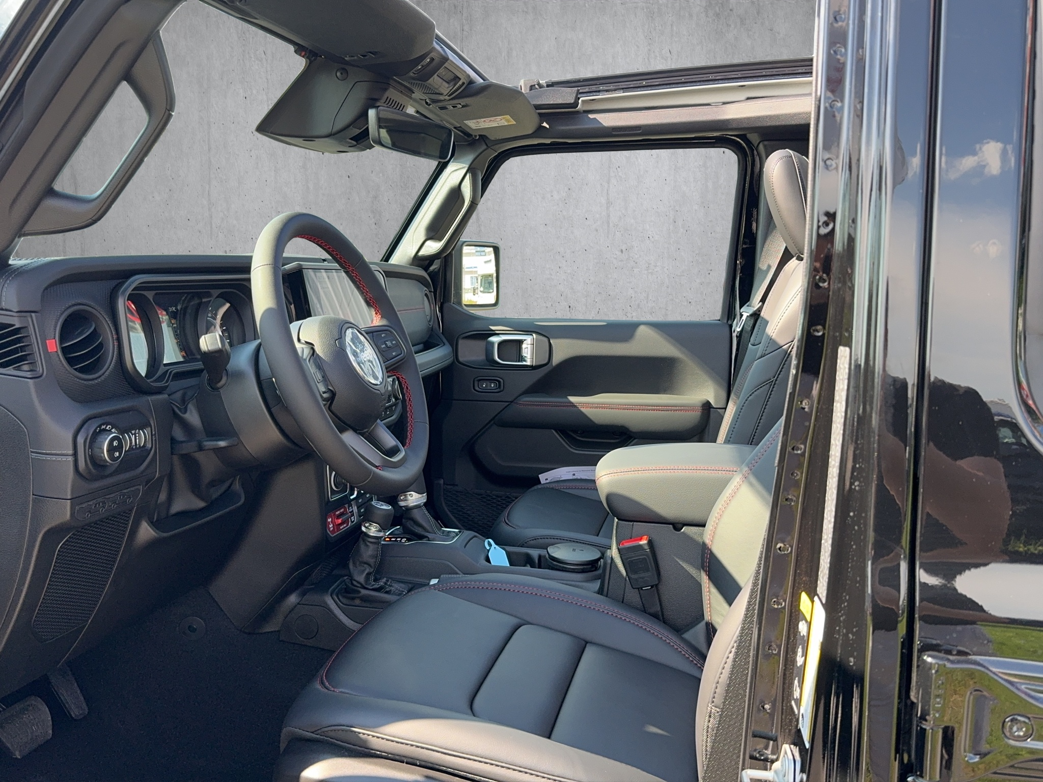 listing desktop thumbnail image 6