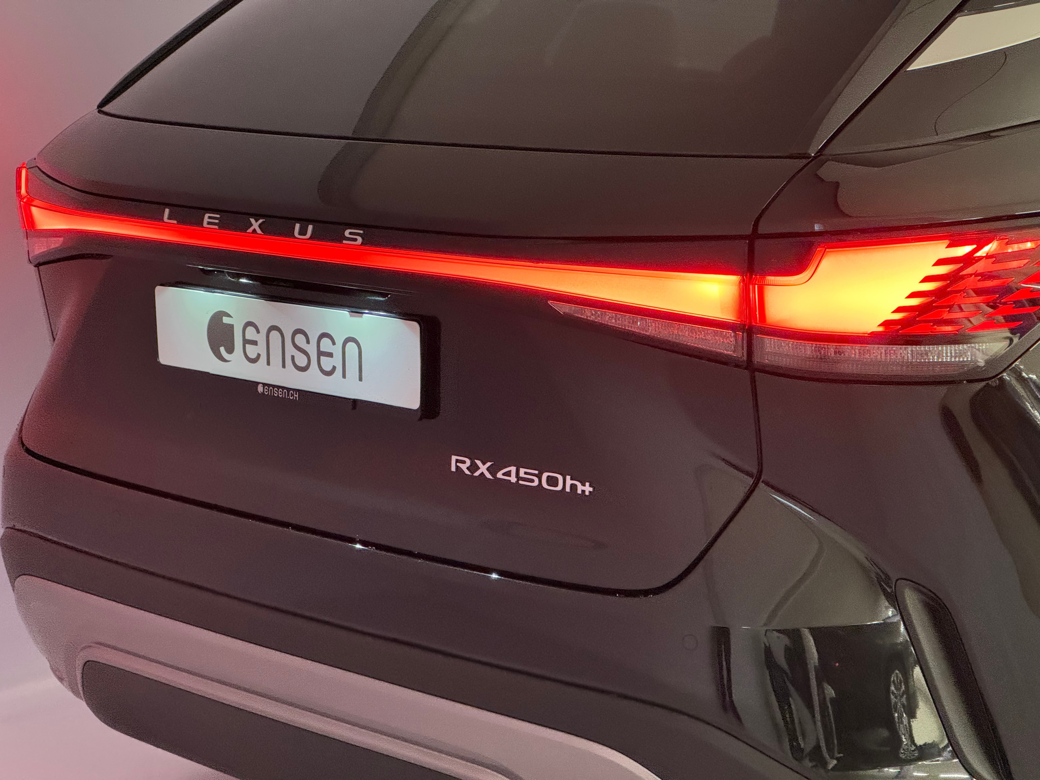 listing desktop thumbnail image 19