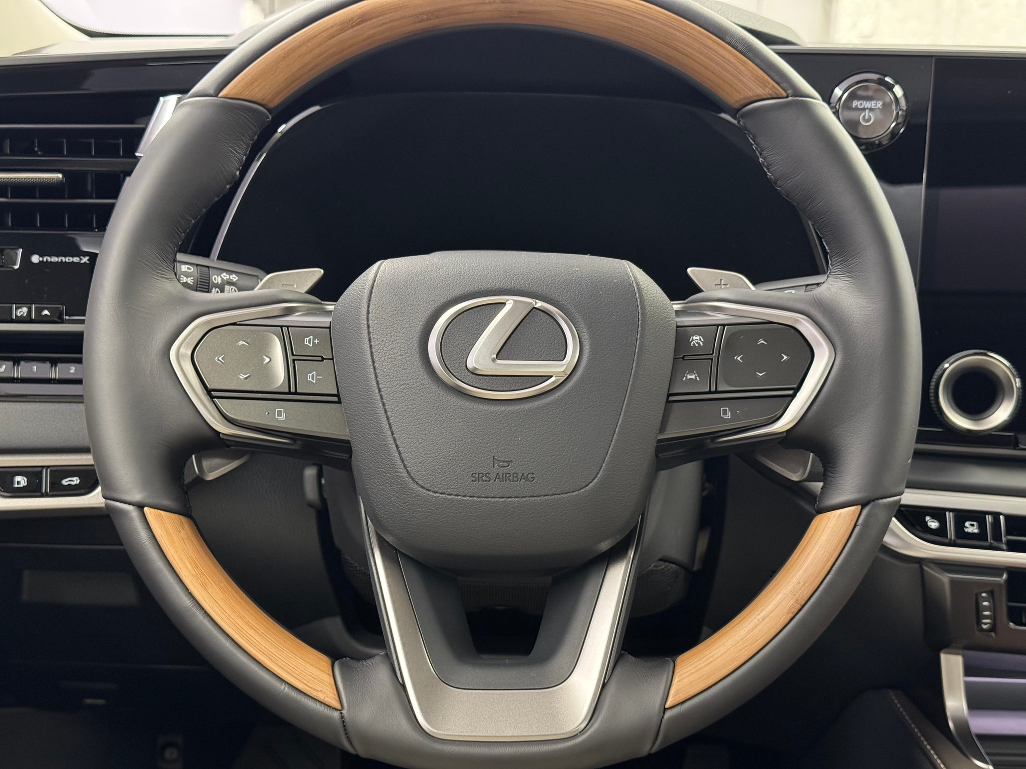 listing desktop thumbnail image 12