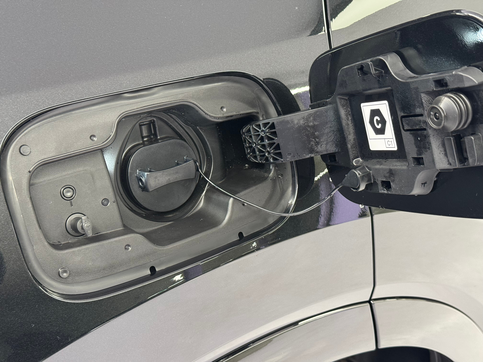 listing desktop thumbnail image 18