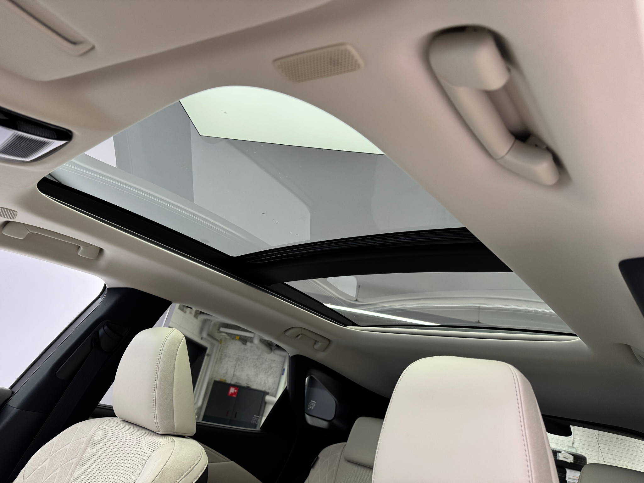 listing desktop thumbnail image 17